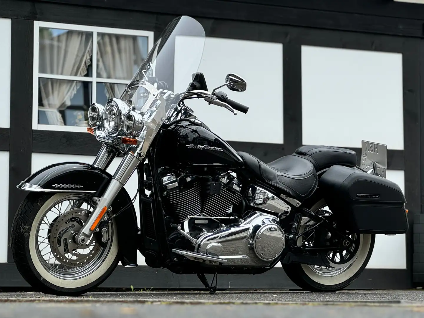 Harley-Davidson Softail 1745 FLDE Softtail Deluxe Fekete - 2