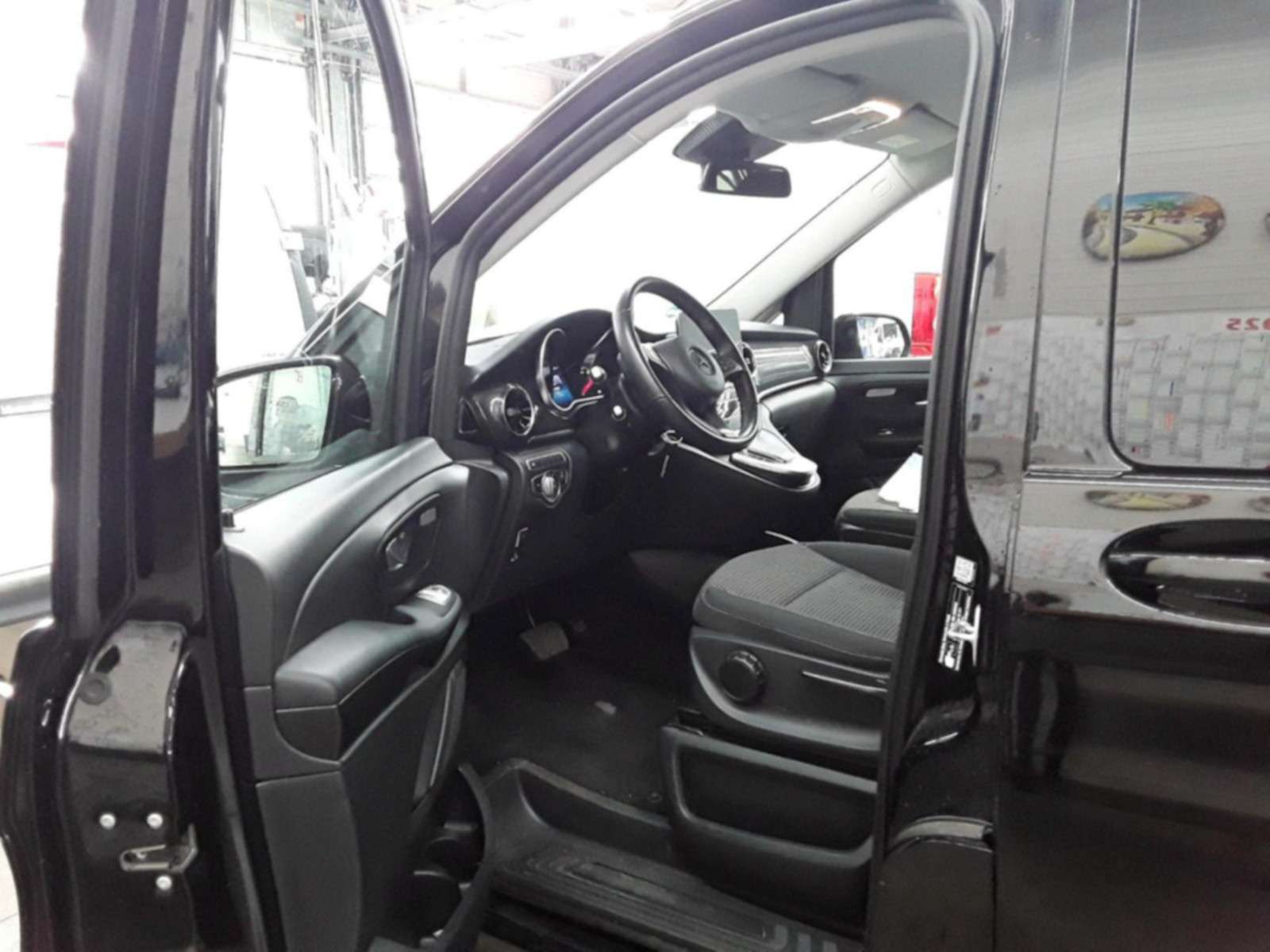 Mercedes-Benz EQV 300