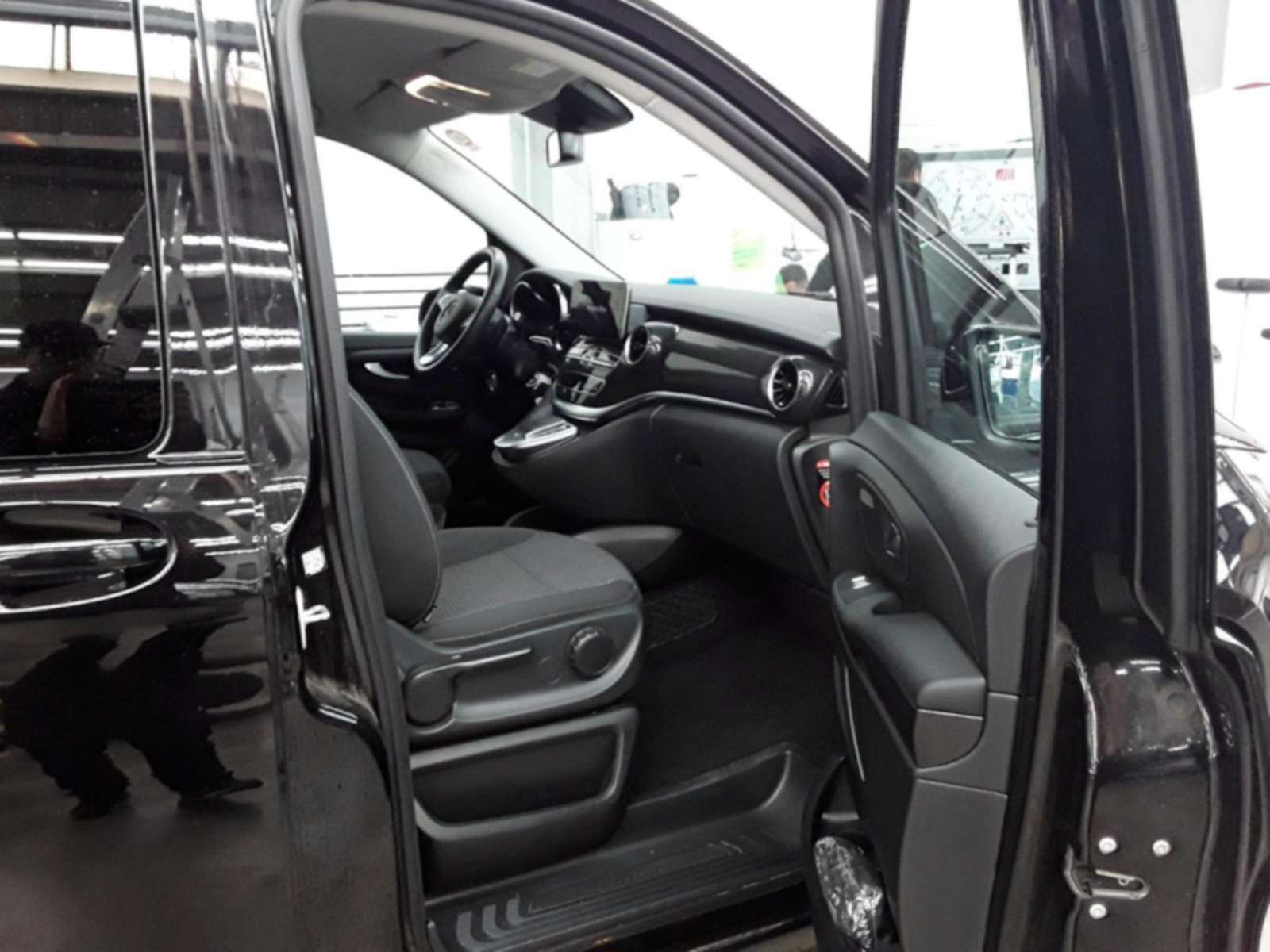 Mercedes-Benz EQV 300