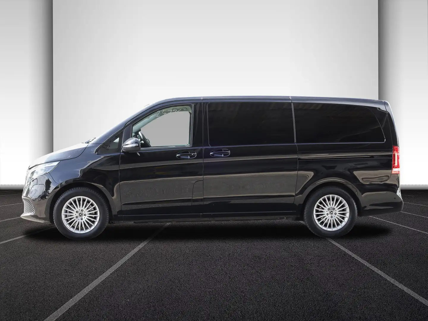 Mercedes-Benz EQV 300 lang,7Sitze,2xKlima,2xSchiebetür el.,LED Schwarz - 2