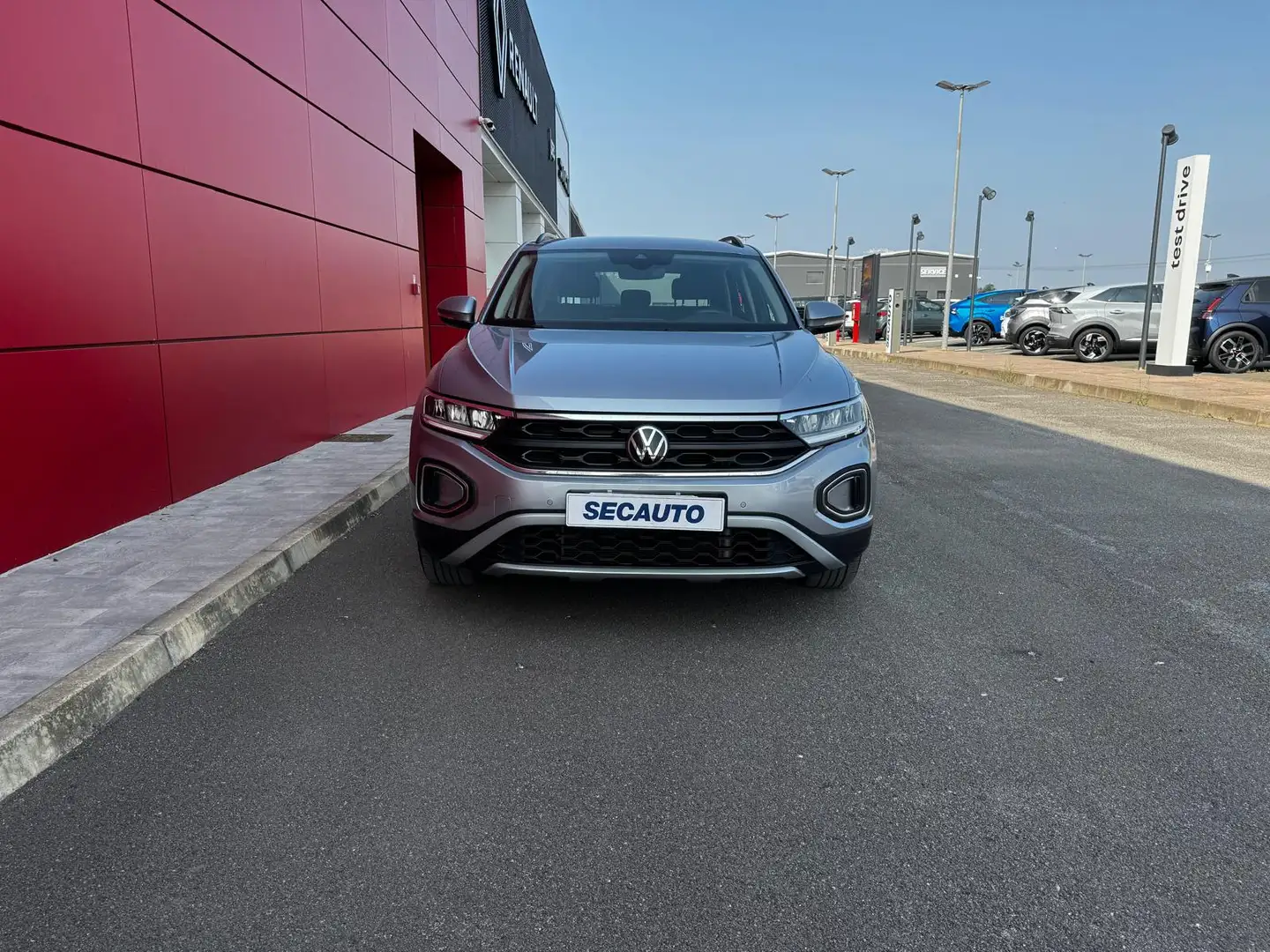 Volkswagen T-Roc 1.0 TSI Life Argento - 1