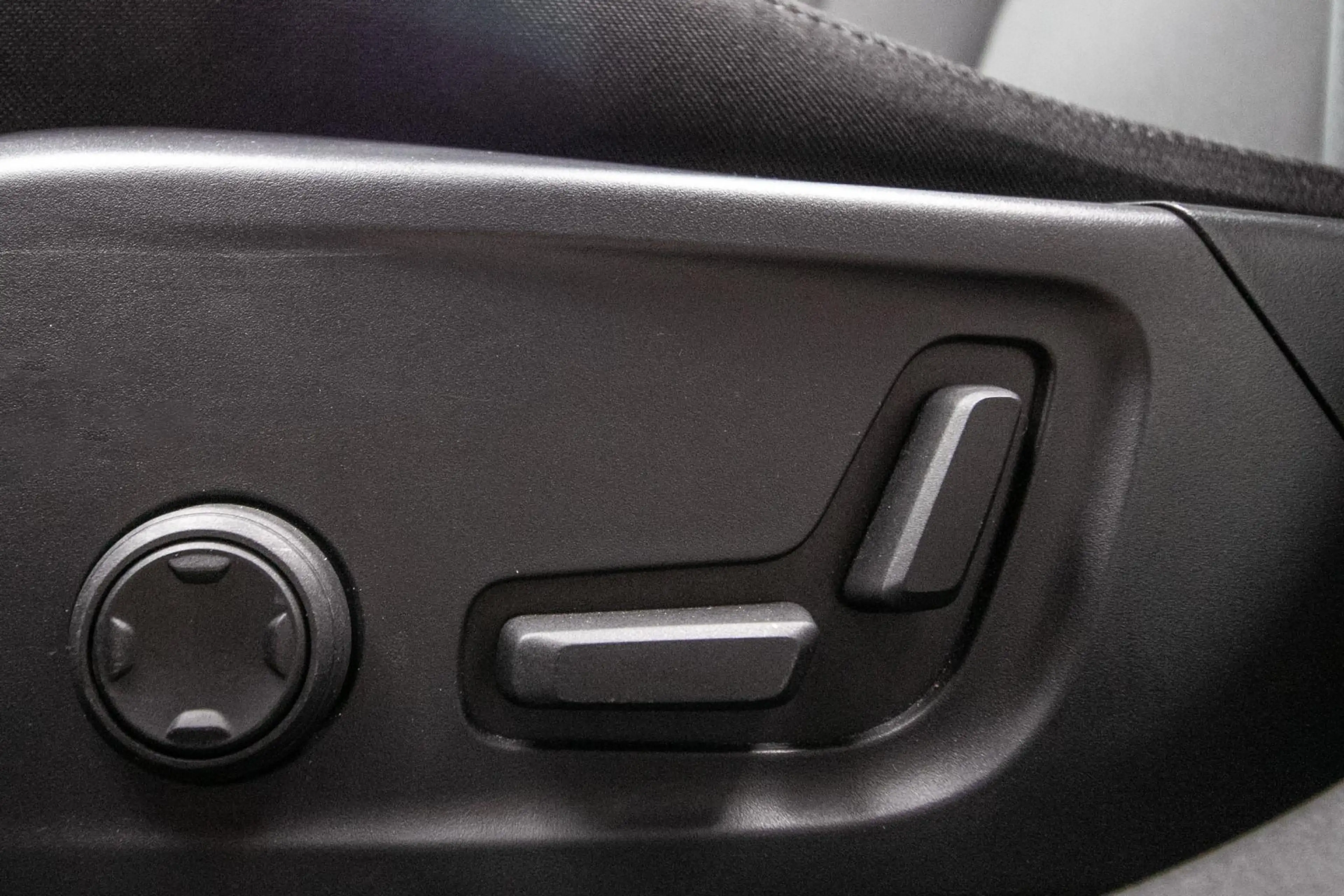 Polestar 2 Long Range Dual Motor Launch Edition 78kWh - SOH 8 — photo 8