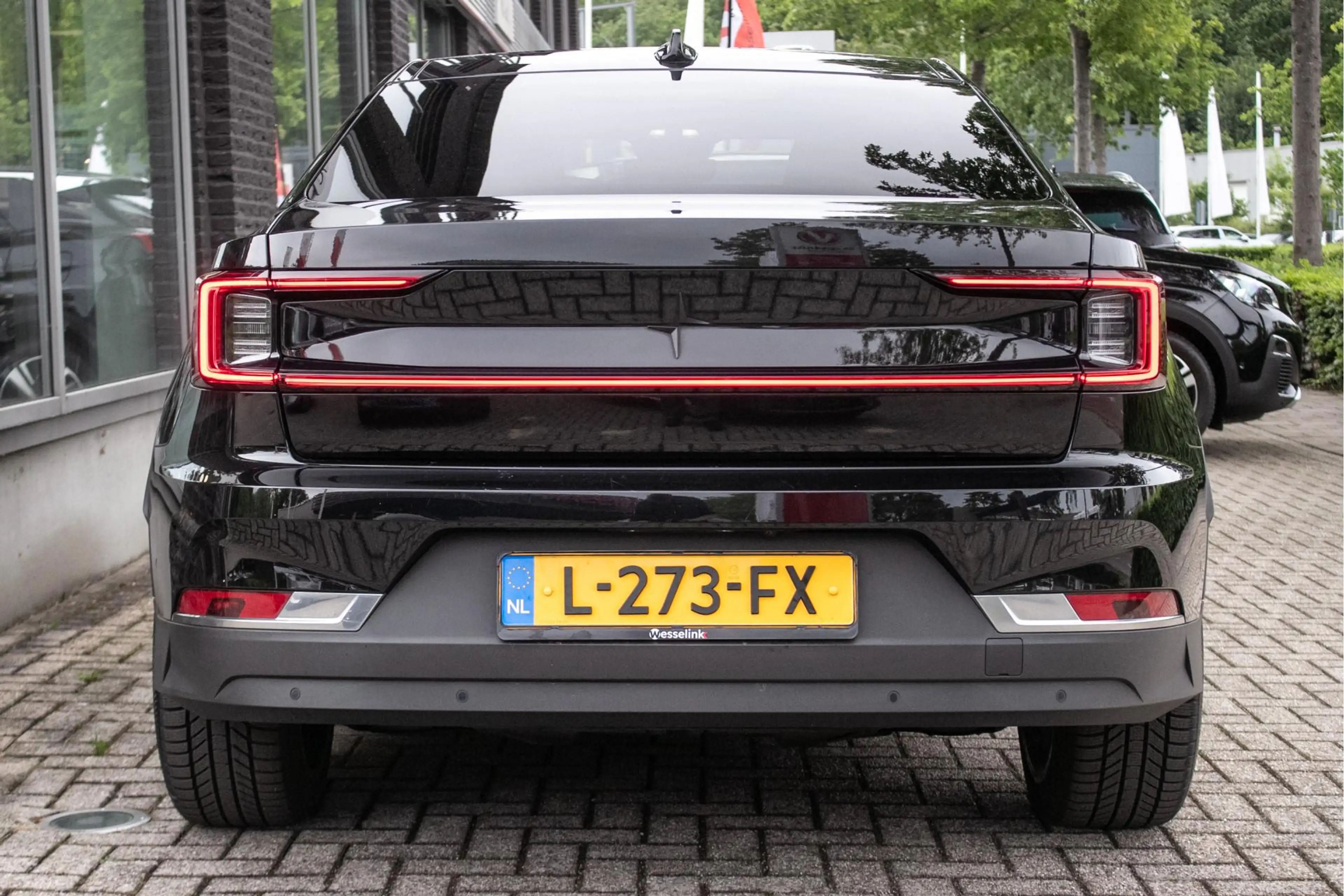 Polestar 2 Long Range Dual Motor Launch Edition 78kWh - SOH 8 — photo 13