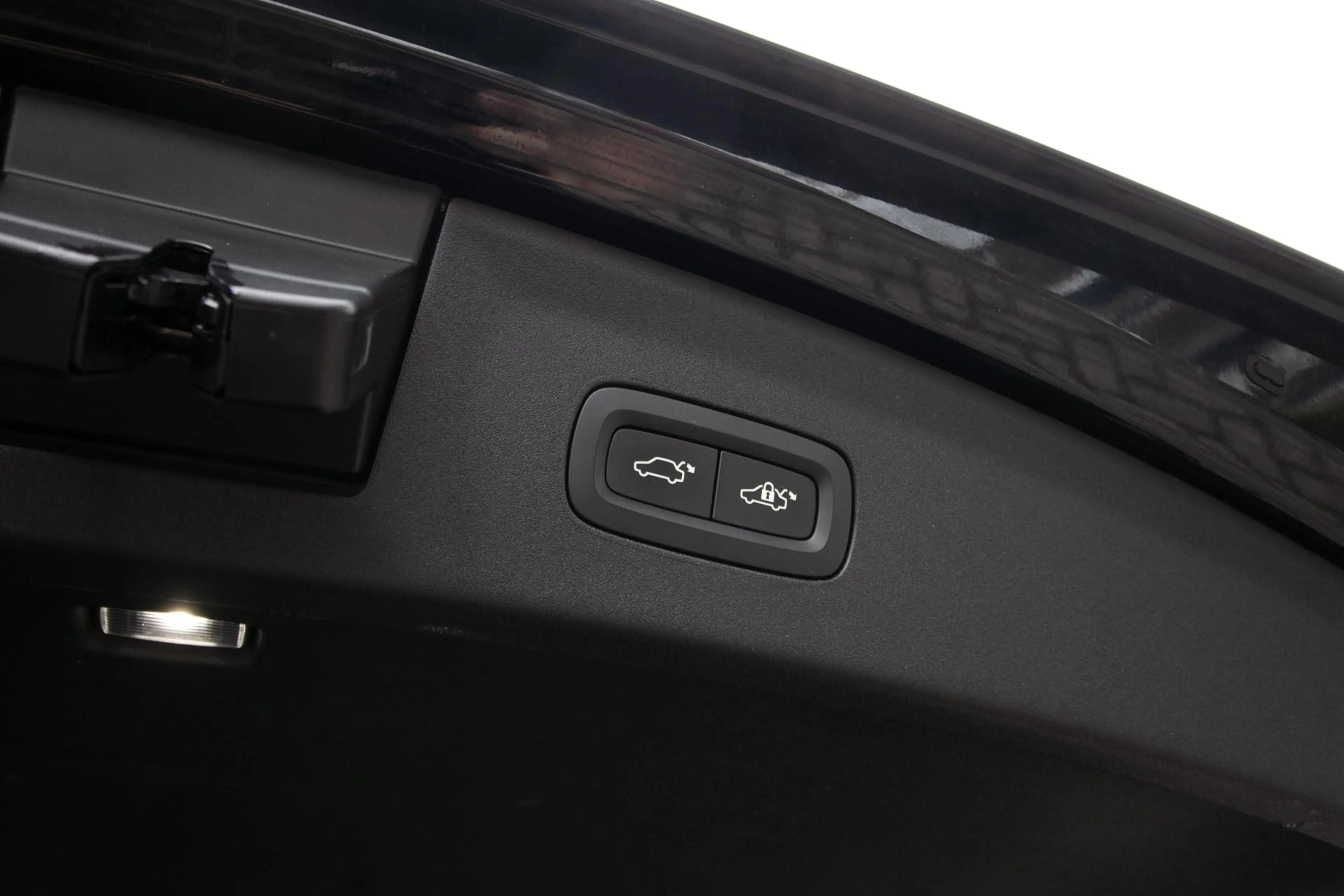 Polestar 2 Long Range Dual Motor Launch Edition 78kWh - SOH 8 — photo 11
