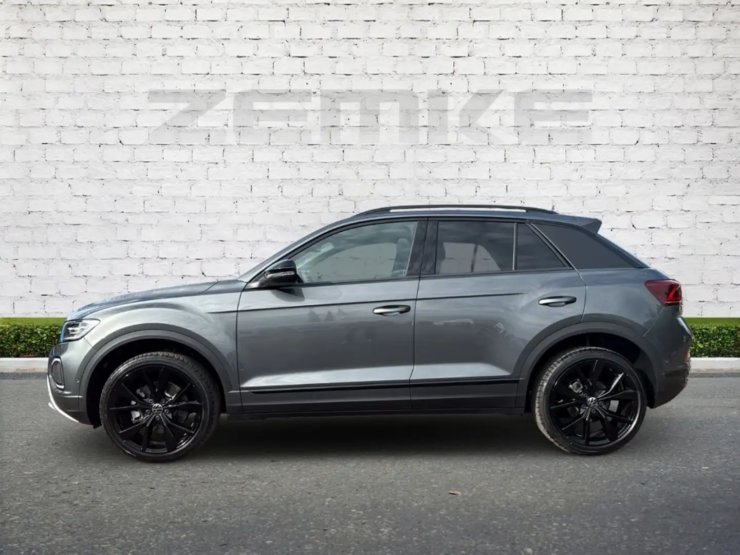Volkswagen T-Roc 1.5 TSI DSG Style El. Panodach Digitales Cockpit L Grau - 2