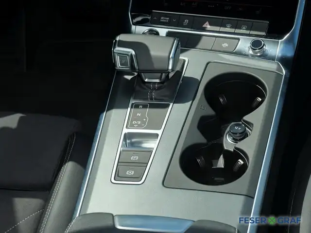 Audi A6 view 8