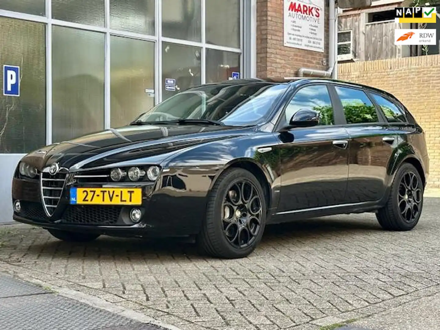 Alfa Romeo 159 Sportwagon 3.2 JTS Q4 Distinctive Чорний - 1