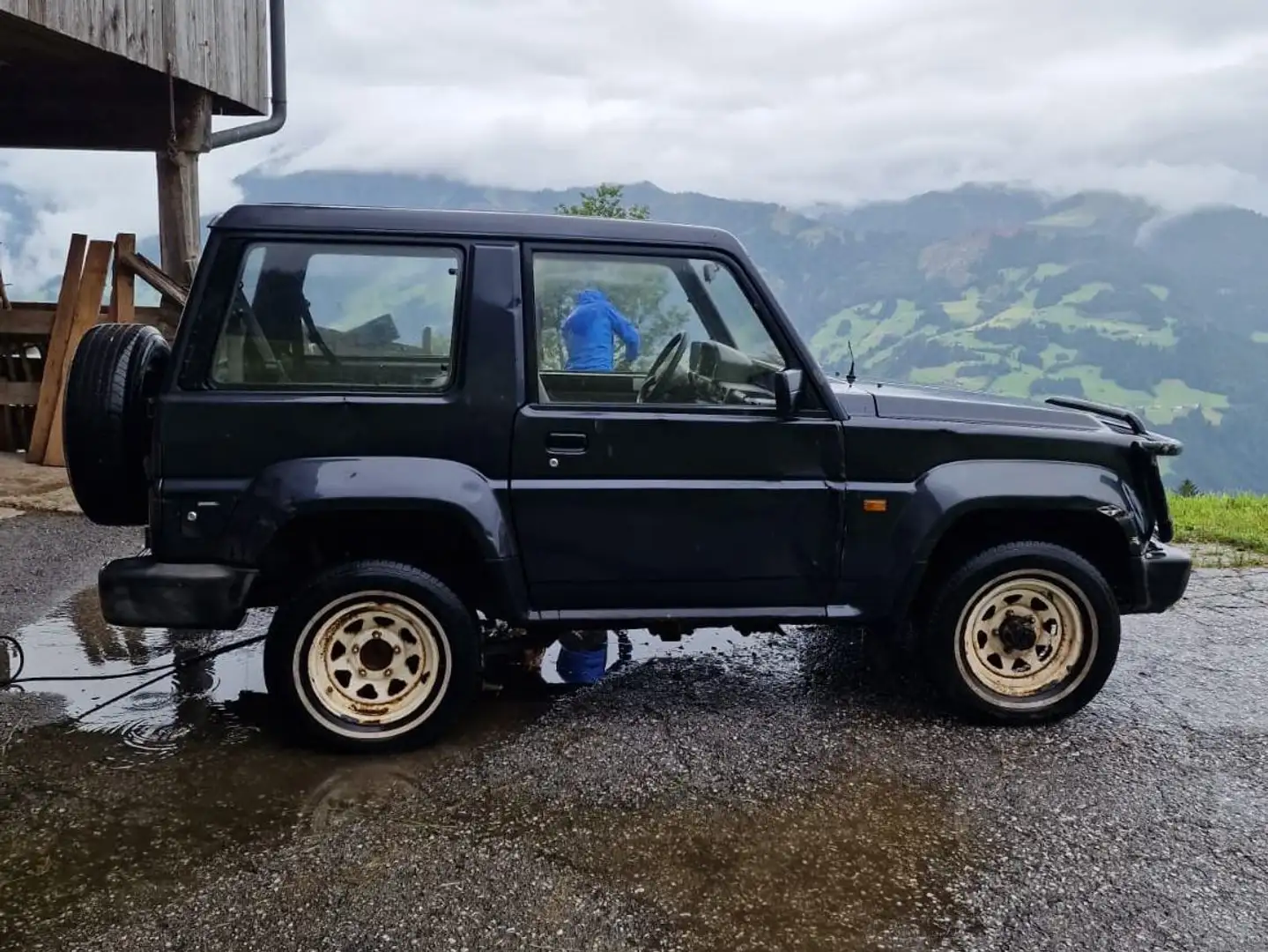 Daihatsu Rocky Gris - 1