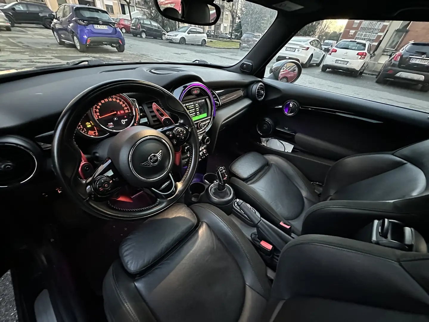 MINI Cooper SD 2.0 Hype 3p auto - 2