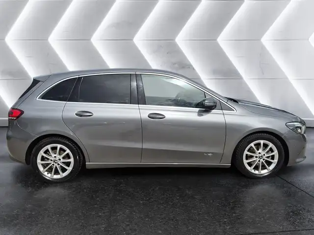 Mercedes-Benz B Class view 5