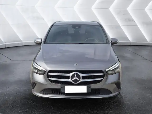 Mercedes-Benz B Class view 2