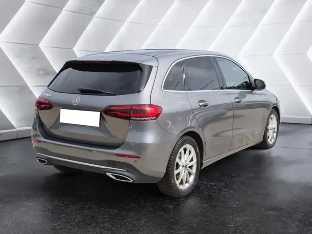 Mercedes-Benz B Class view 4