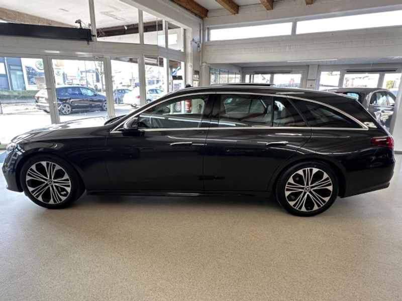 Mercedes-Benz E 220 T d 4Matic Modelljahr 2026+DISTRONIC+AHK+19 Zoll+W — photo 5