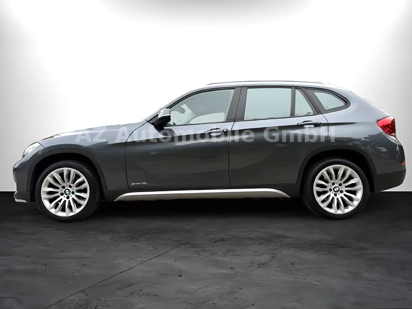BMW X1 18i AUTOMATK/XENON/SHZ/AHK/TEMPOMAT/GARANTIE Grau - 2