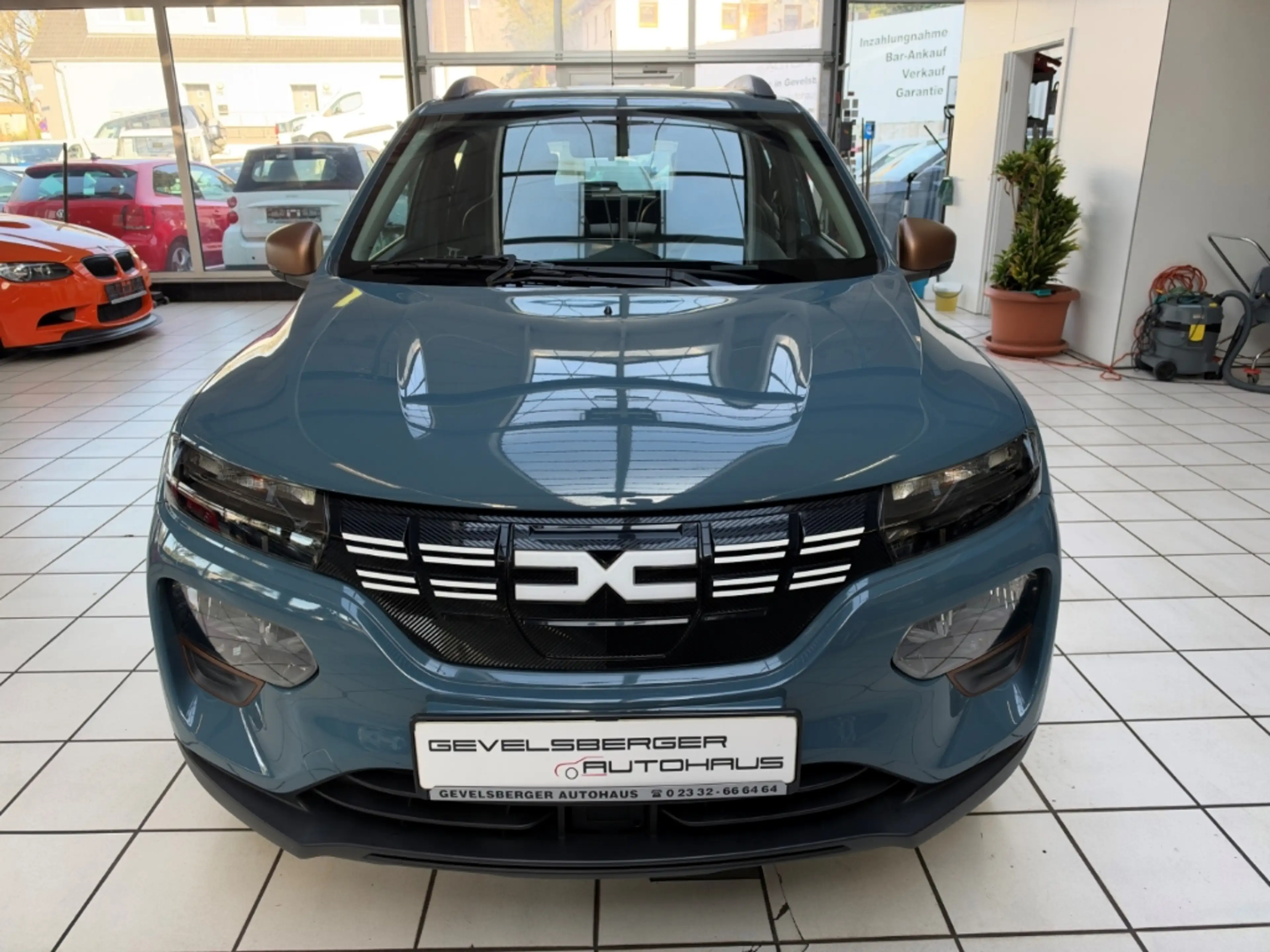 Dacia Spring Electric Extreme Scheckheft CCS-Ladedose — photo 2