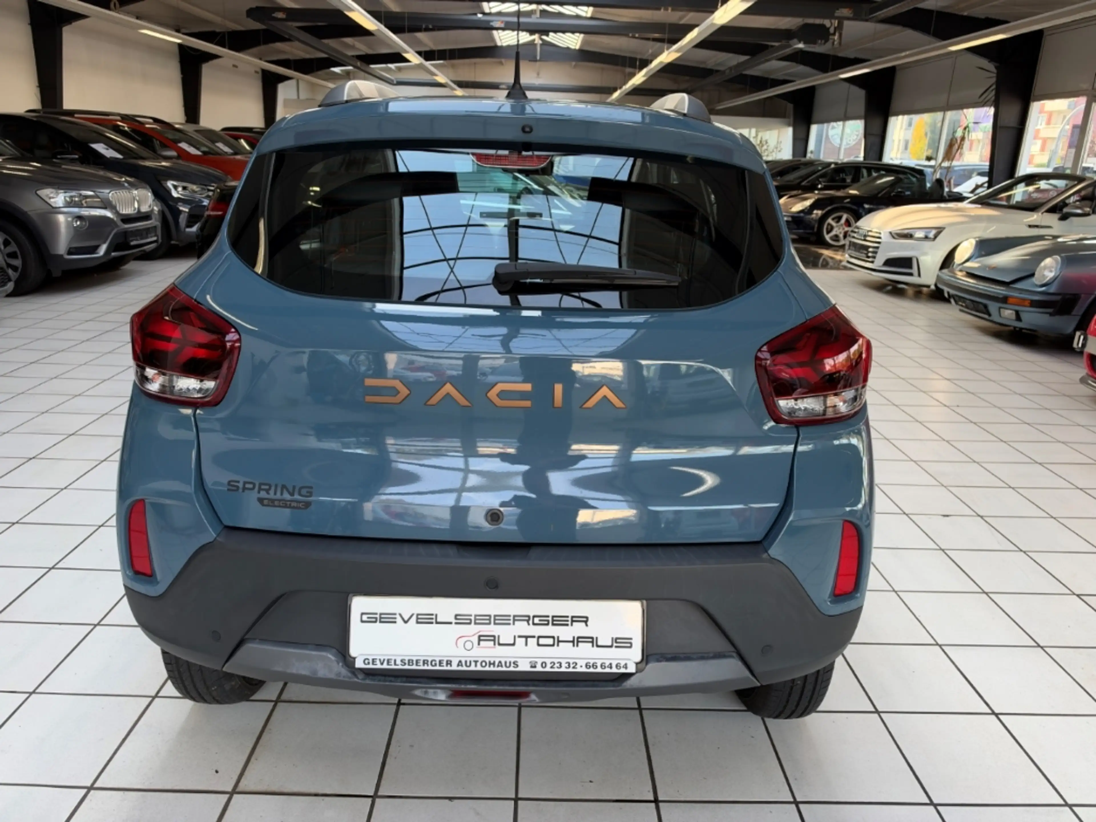 Dacia Spring Electric Extreme Scheckheft CCS-Ladedose — photo 7
