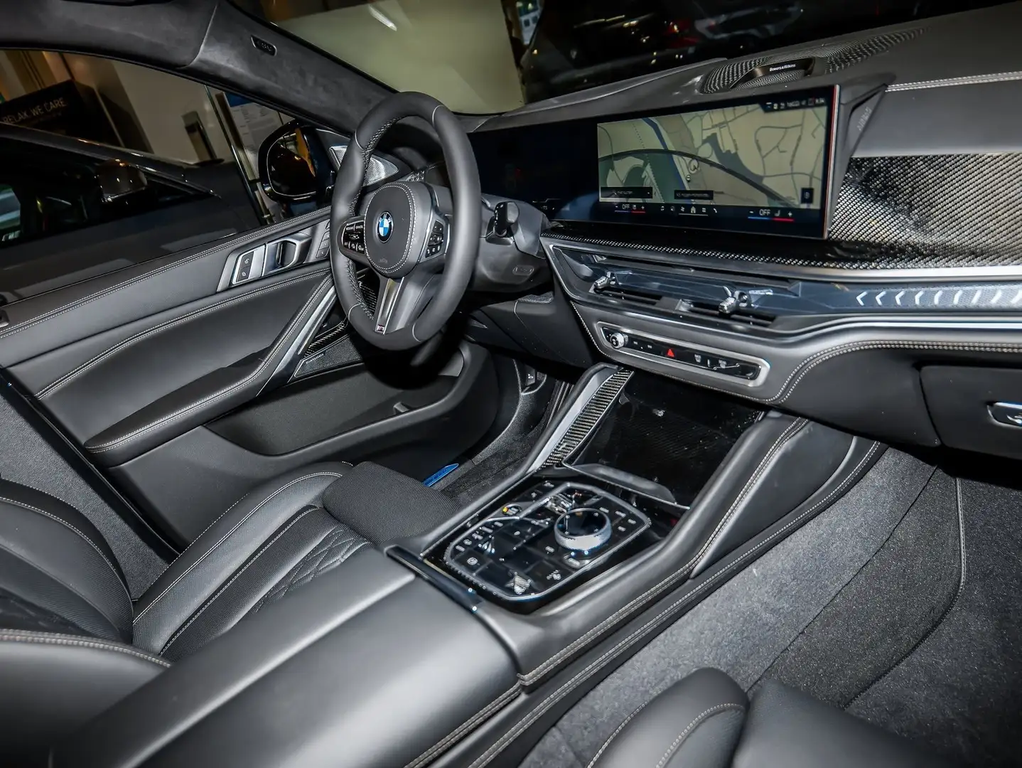 BMW X6 xDrive40d MSportPro 22'' Pano AHK B&W Massage Szürke - 2