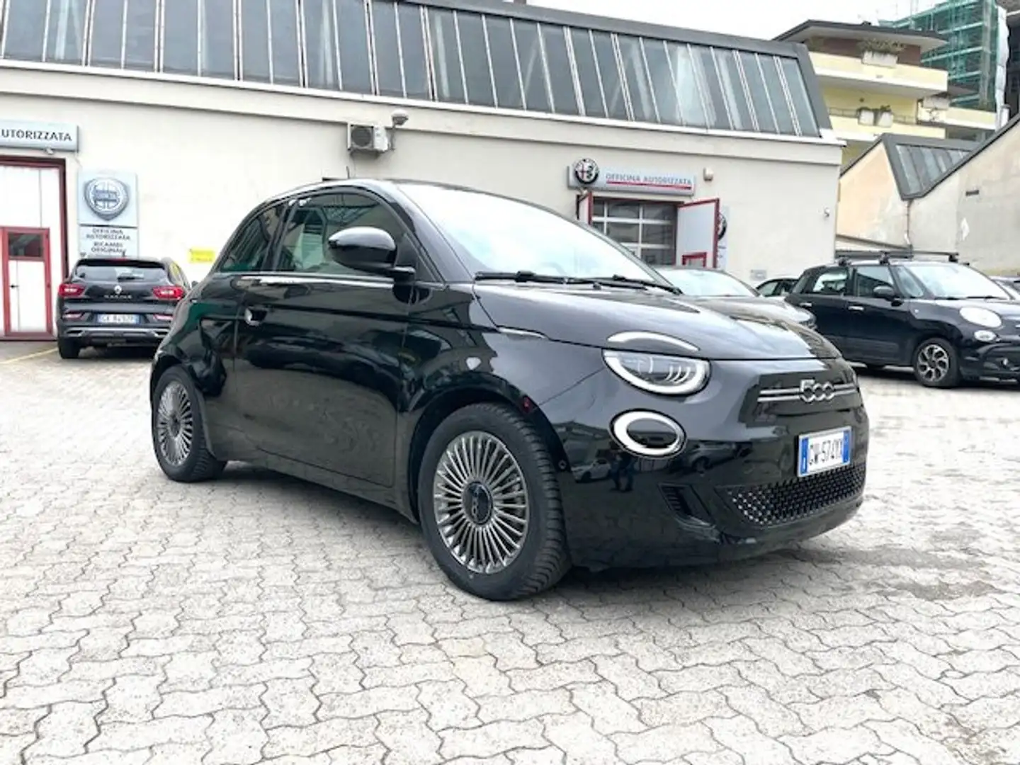 Fiat 500e 42 kWh Icon + aziendale Full Optionals IVA esposta Noir - 2