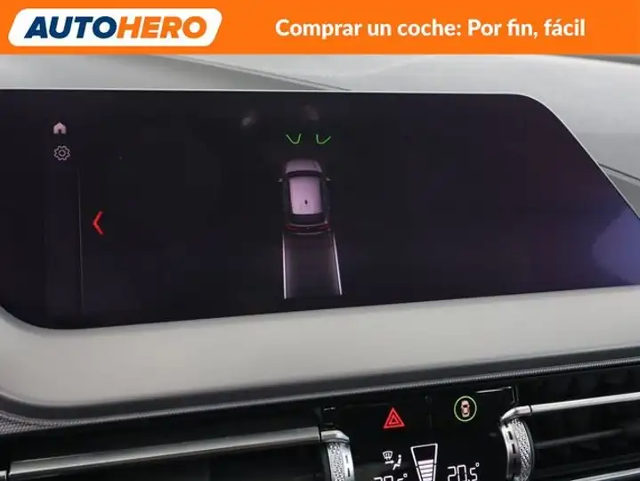 BMW Serie 1 2020, foto 21
