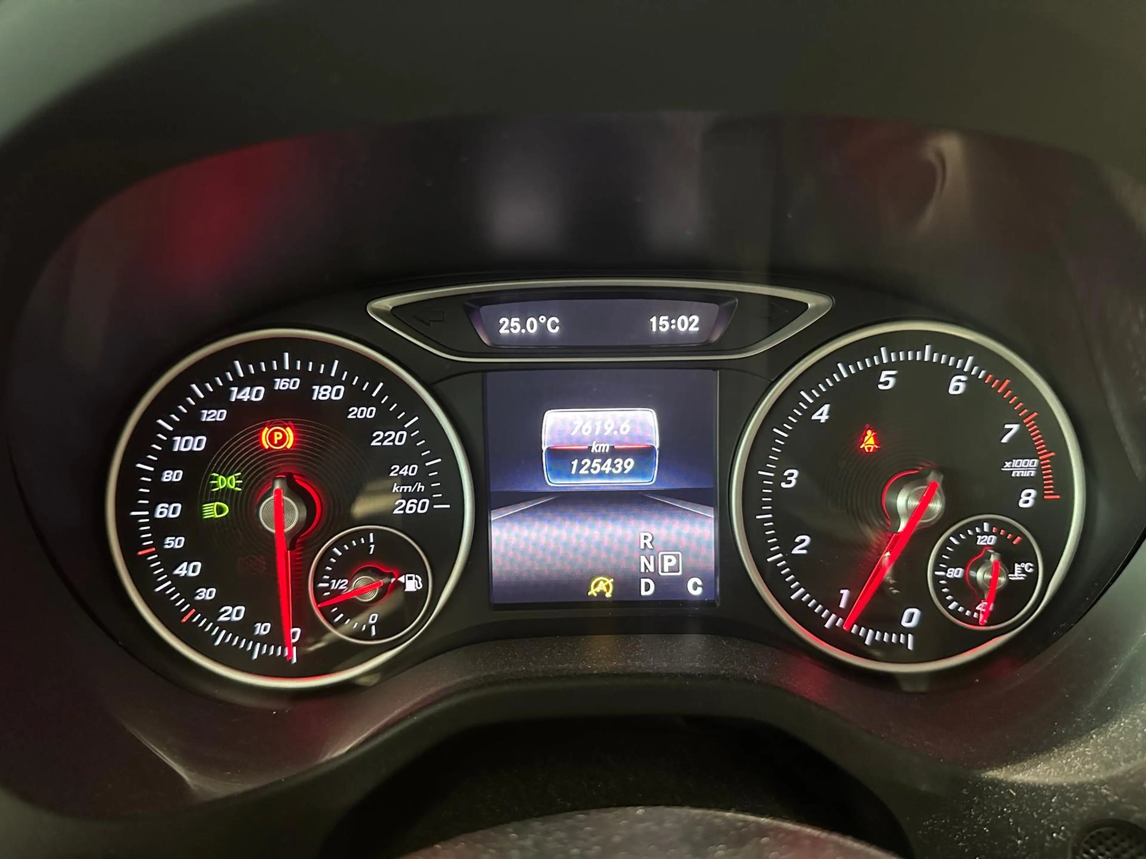Mercedes-Benz A 180 7G LED LEDER-SPORTSI NAV KAM SPUR TEMPO SHZ MOPF F — photo 14