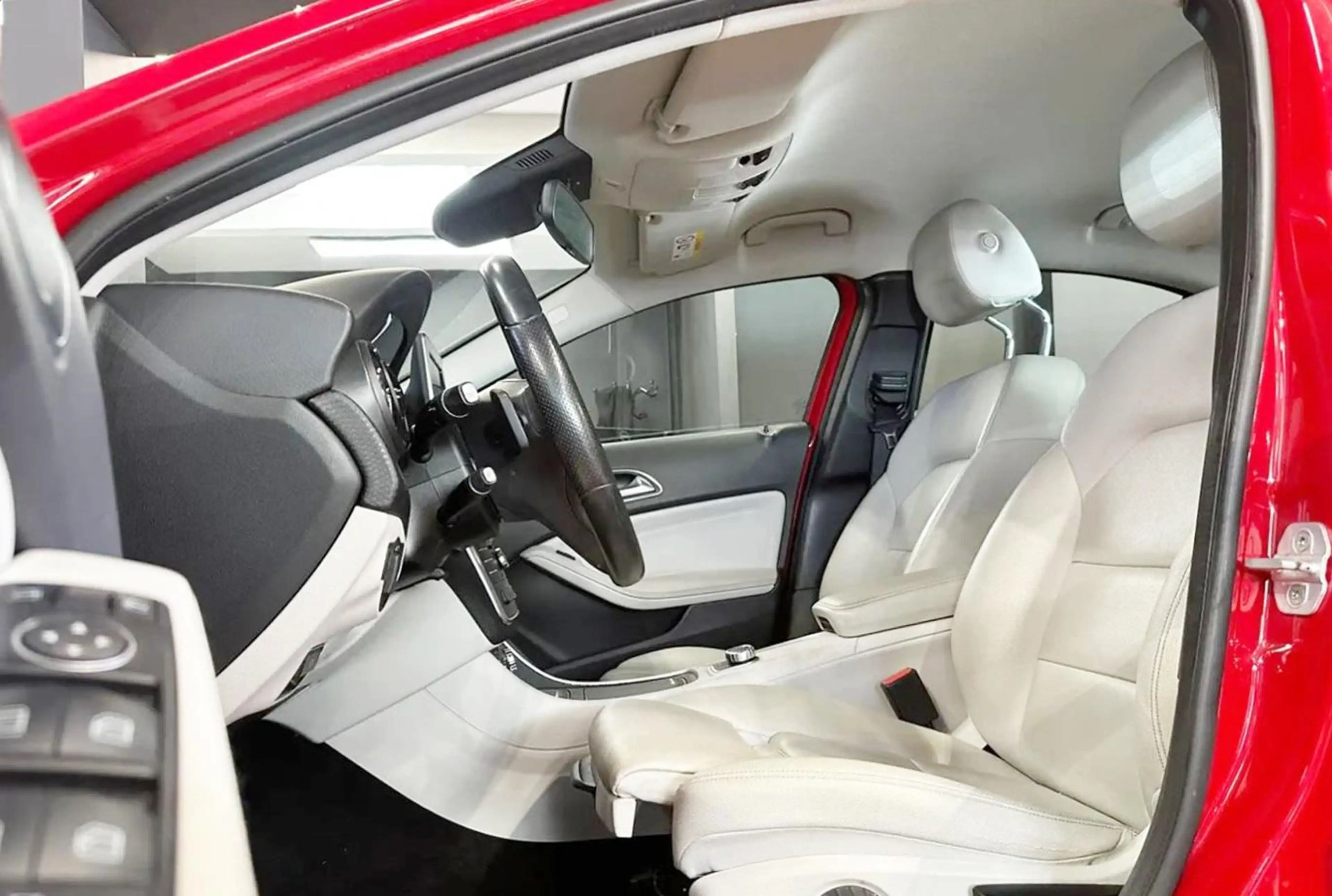 Mercedes-Benz A 180 7G LED LEDER-SPORTSI NAV KAM SPUR TEMPO SHZ MOPF F — photo 9