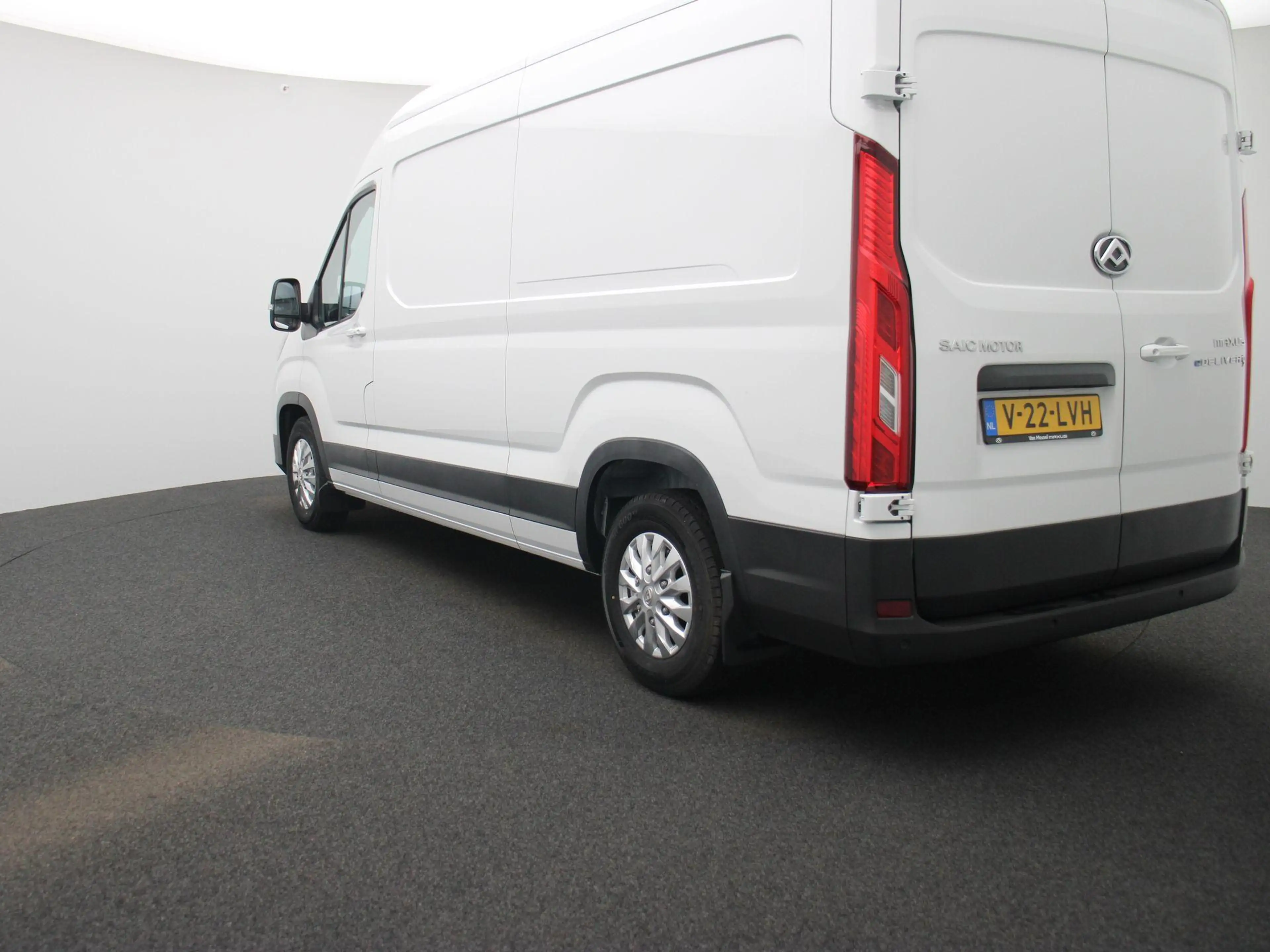 Maxus eDeliver 9 L3H2 Business DEAL 89 kWh | Camera | Zijschuifdeur — photo 2