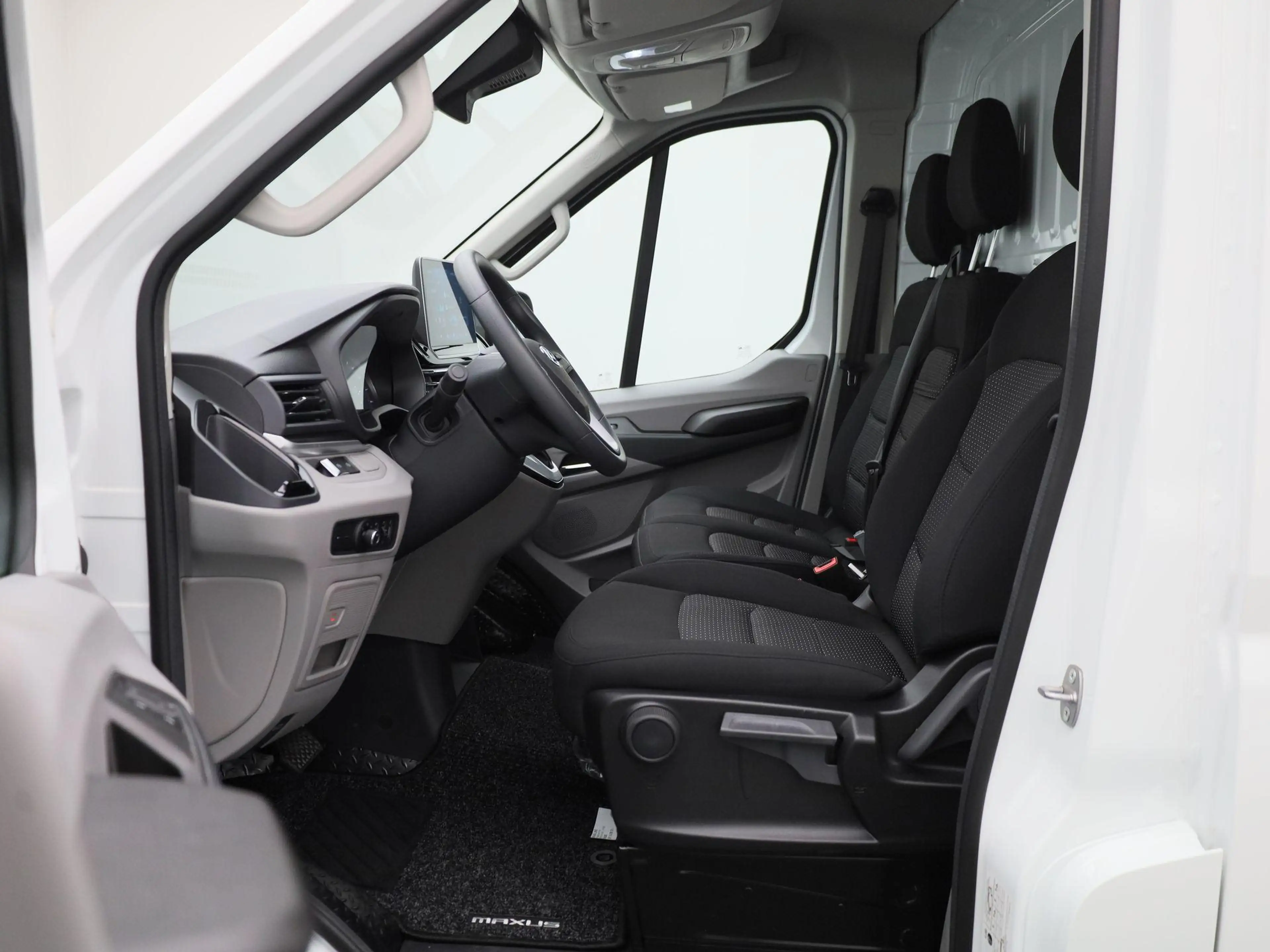 Maxus eDeliver 9 L3H2 Business DEAL 89 kWh | Camera | Zijschuifdeur — photo 11