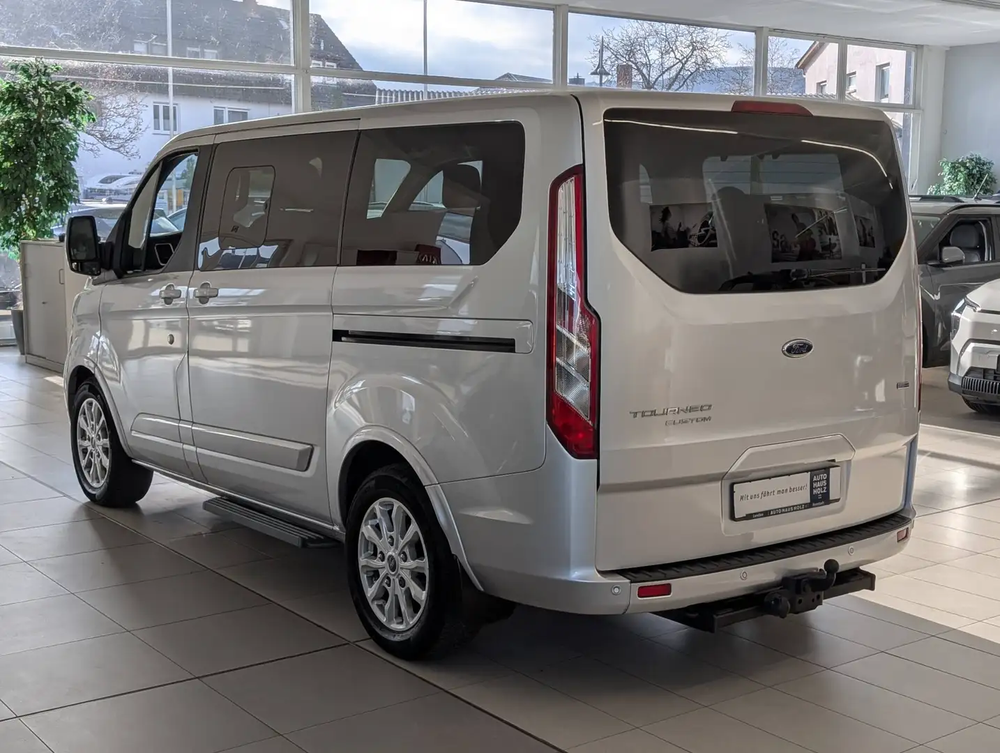 Ford Tourneo Custom 2.0 TDCi 310 L1 Titanium Winter AHK Silber - 2