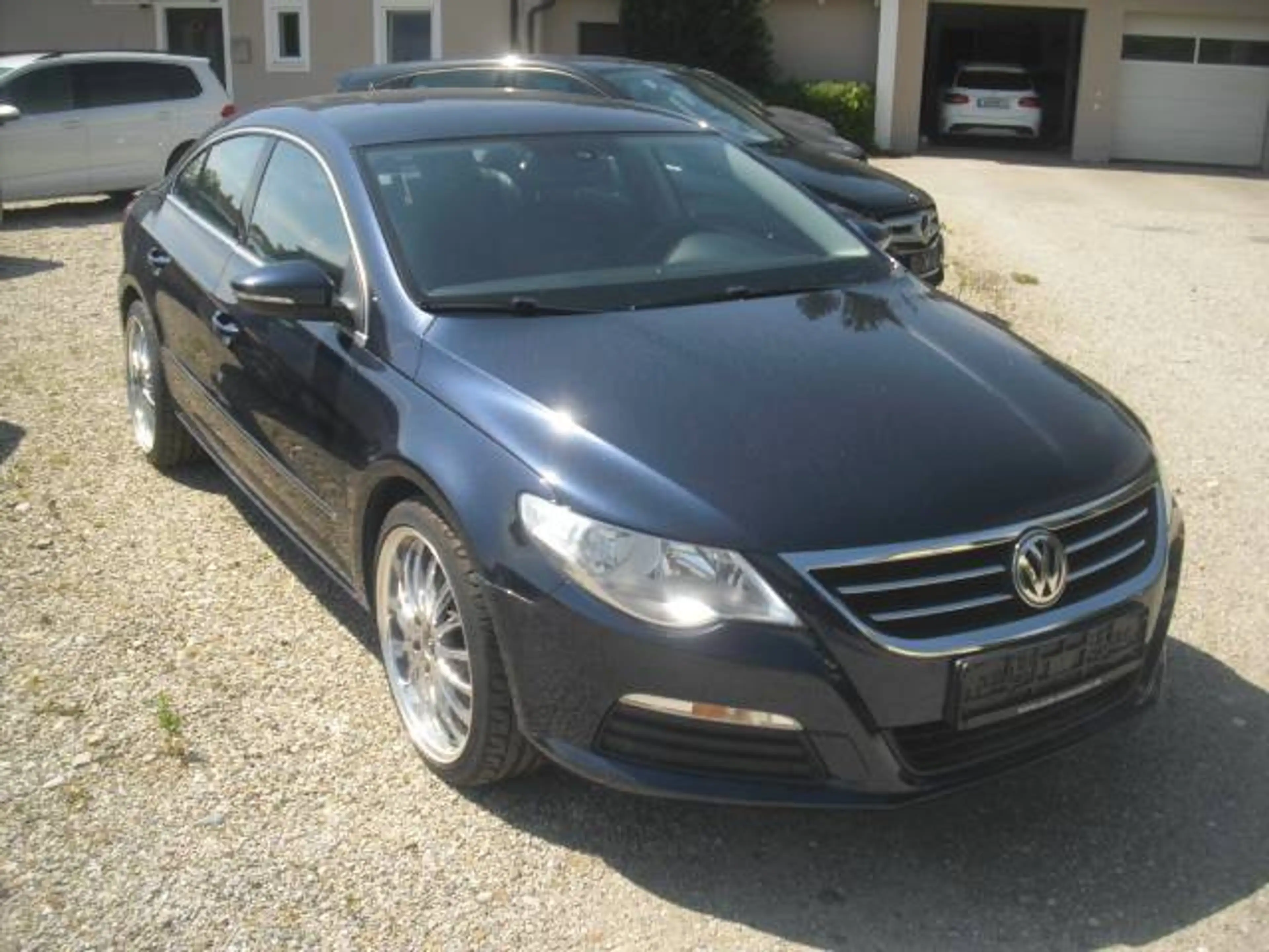 Volkswagen Passat CC Basis BMT — photo 3