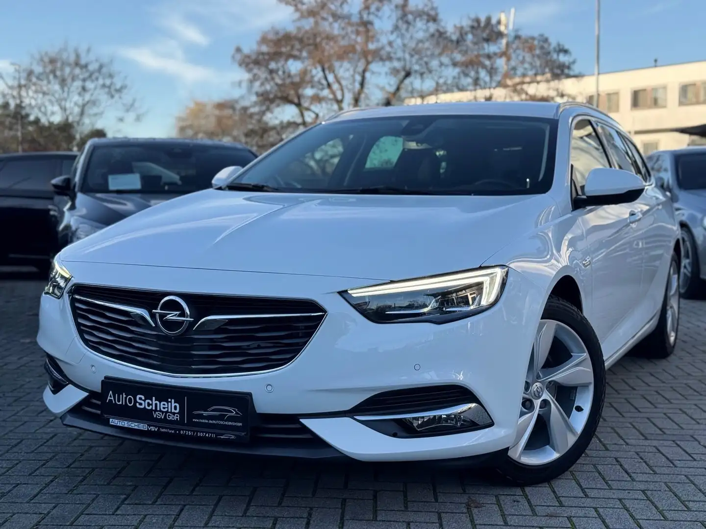 Opel Insignia B ST Innovation*Head-Up*Kamera*Leder* Weiß - 1