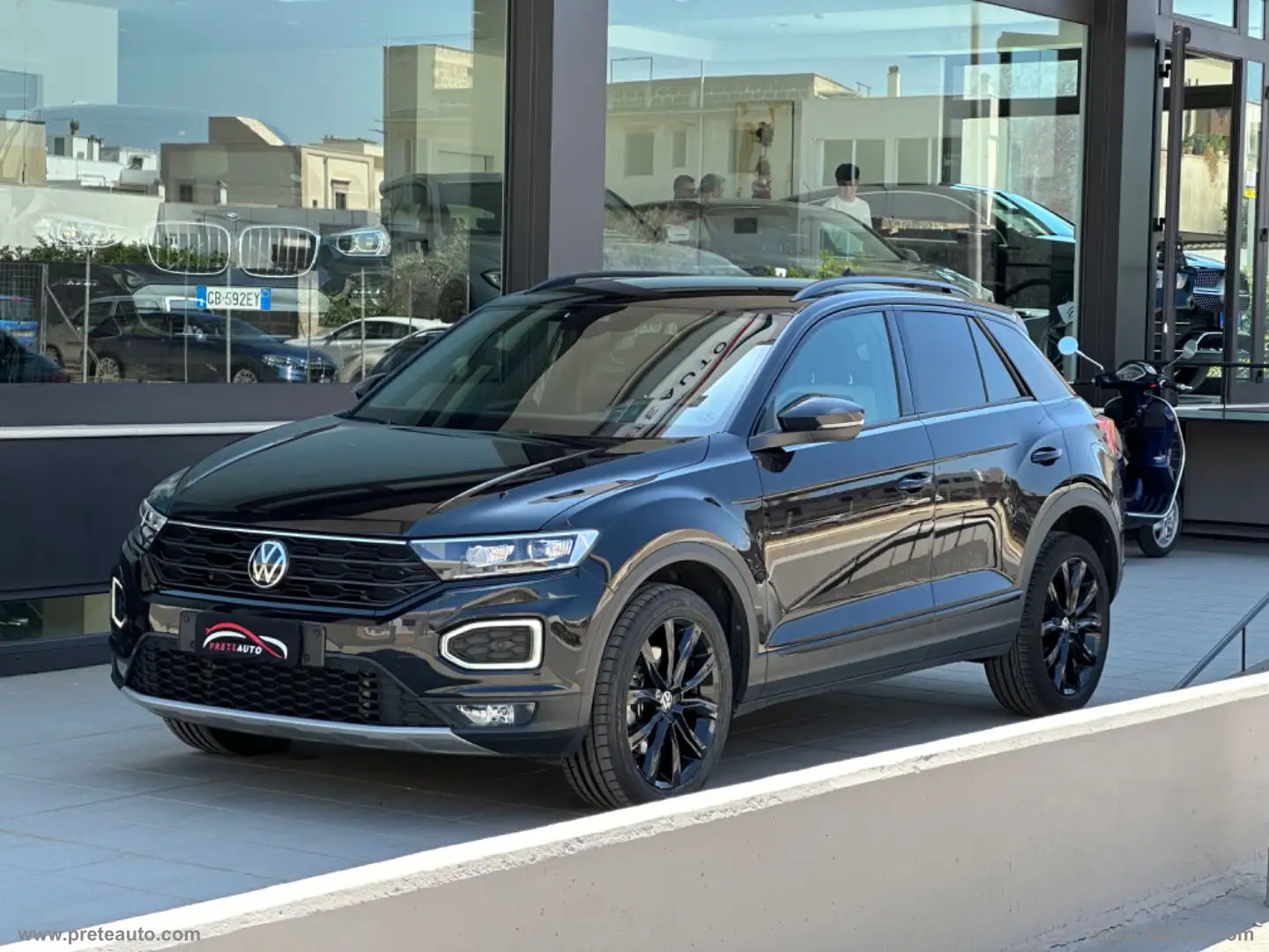 Volkswagen T-Roc 2.0 TDI 150 CV DSG Sport BMT Nero - 1