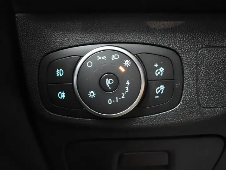 Ford Focus 1.5 EcoBlue Trend + 2020, foto 11