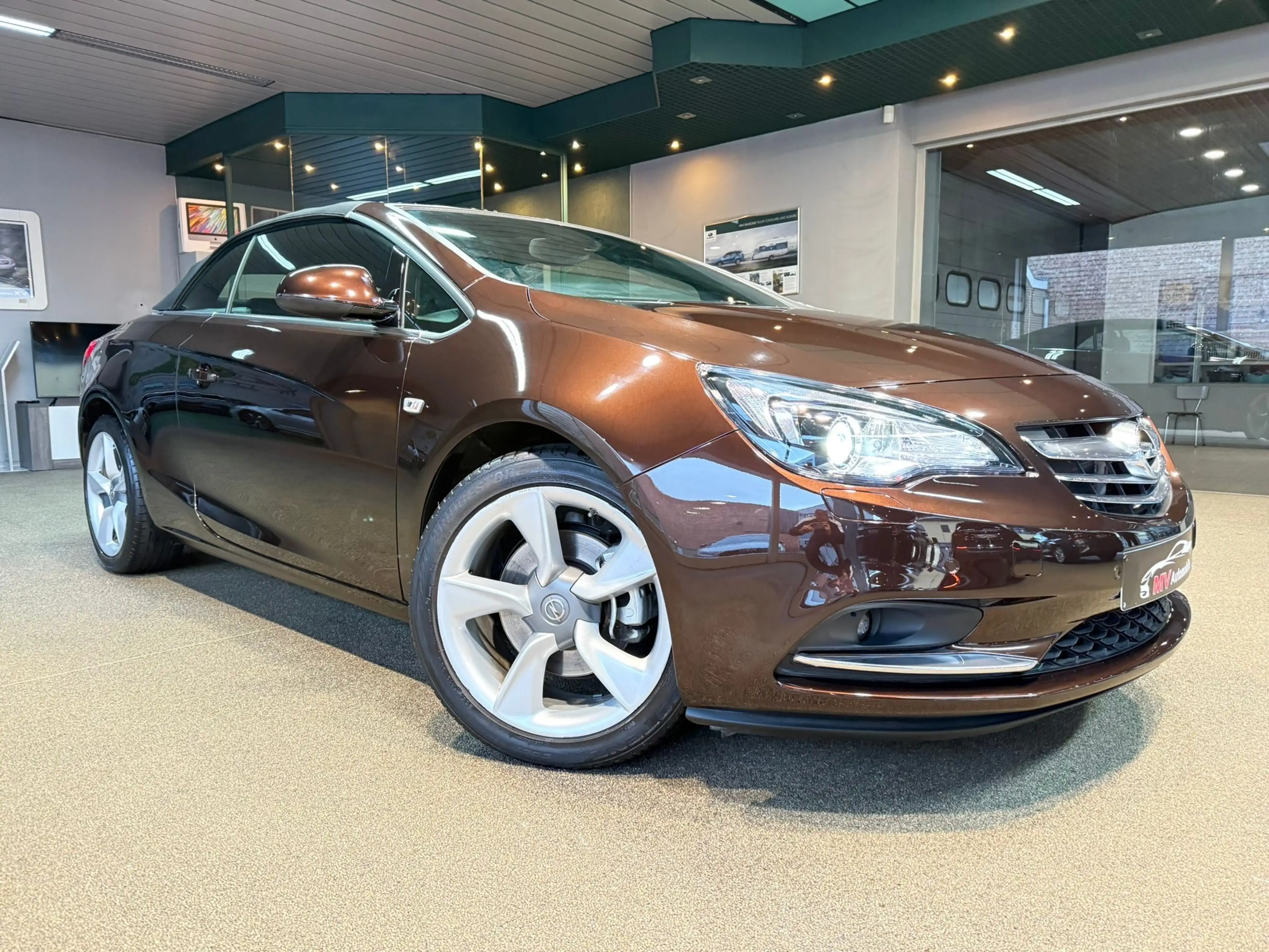 Opel Cascada 1.4 Turbo Cosmo * 20.000kms * Full Options — photo 3