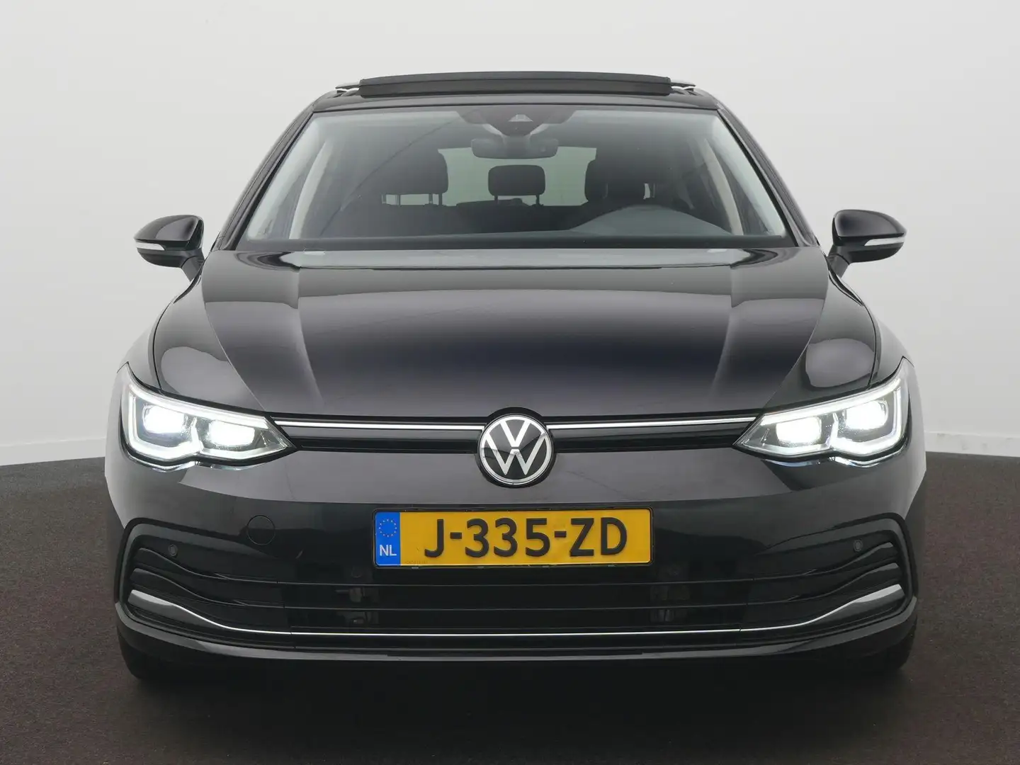 Volkswagen Golf 1.5 eTSI Style Panoramadak - Led verlichting - Nav Zwart - 2