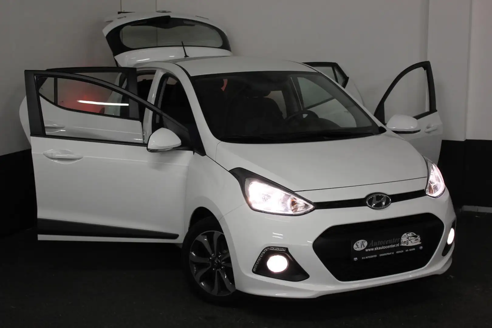 Hyundai i10 STYLE 1.2 EDITION STUUR+STOELVERW.1E EIGENAAR Wit - 2