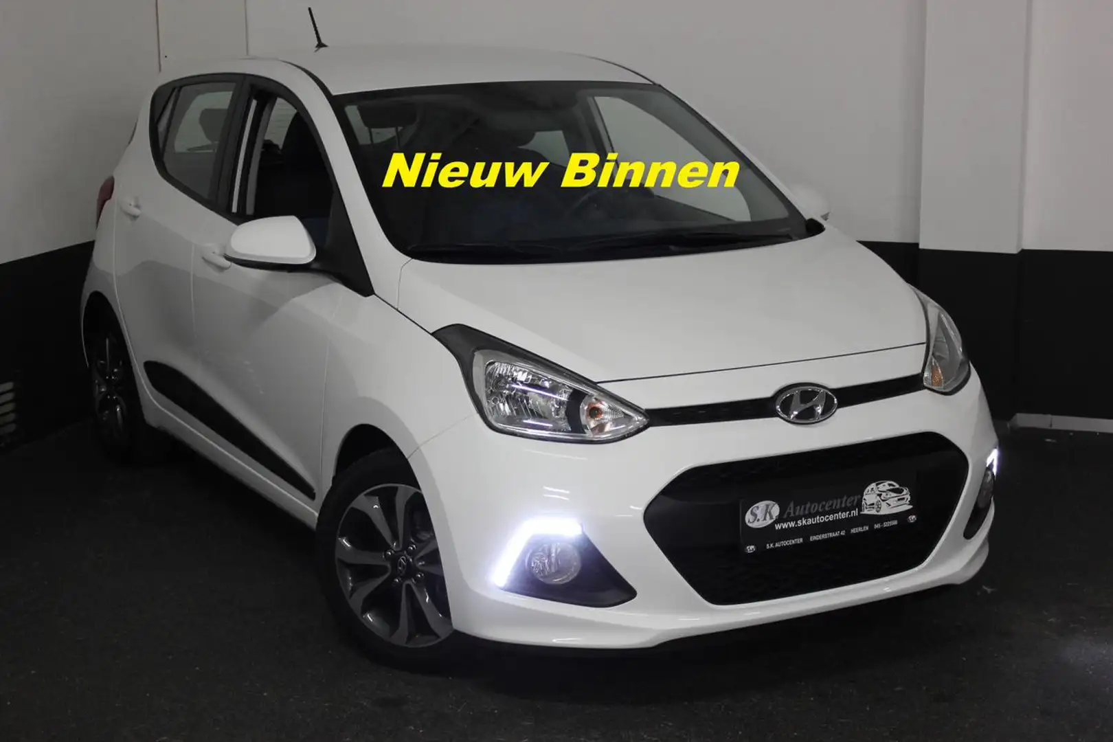 Hyundai i10 STYLE 1.2 EDITION STUUR+STOELVERW.1E EIGENAAR Wit - 1