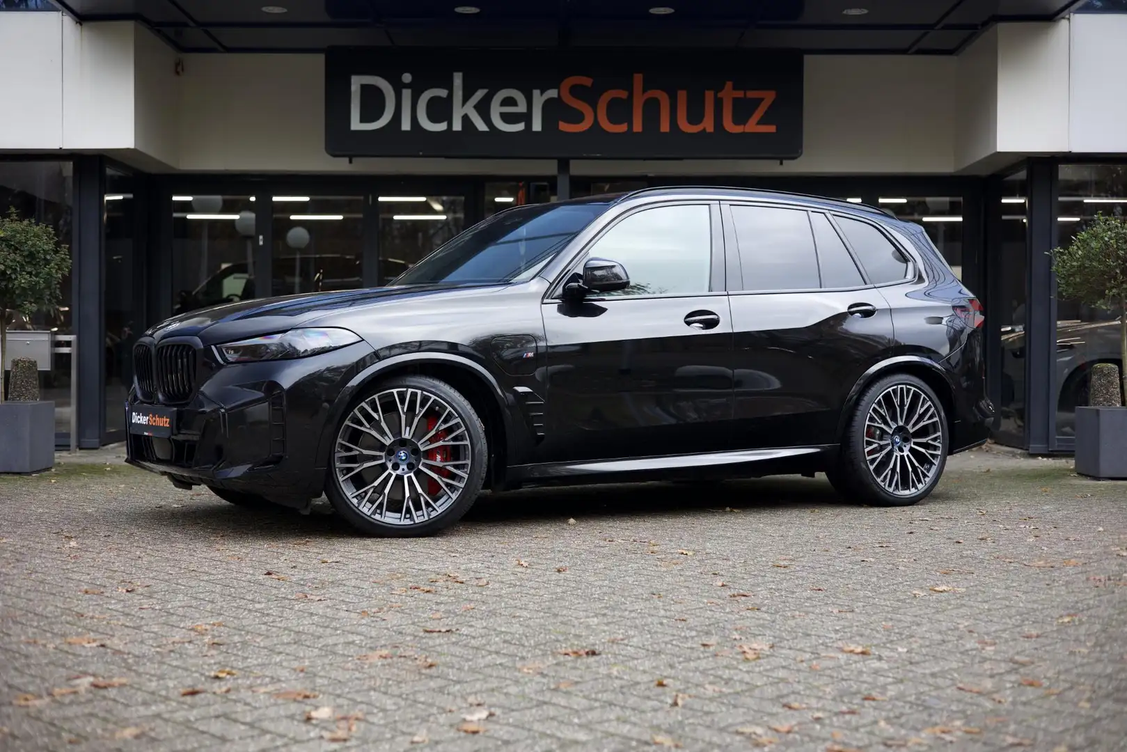 BMW X5 XDrive50e M Sport Pro | SkyLounge | B&W | Trekhaak Noir - 1