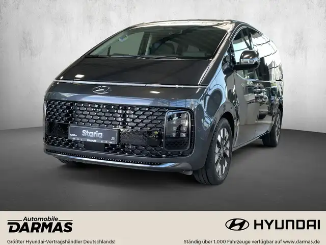 Hyundai STARIA STARIA 2.2 CRDi 8AT 4WD Signature PanoD 1. Hand