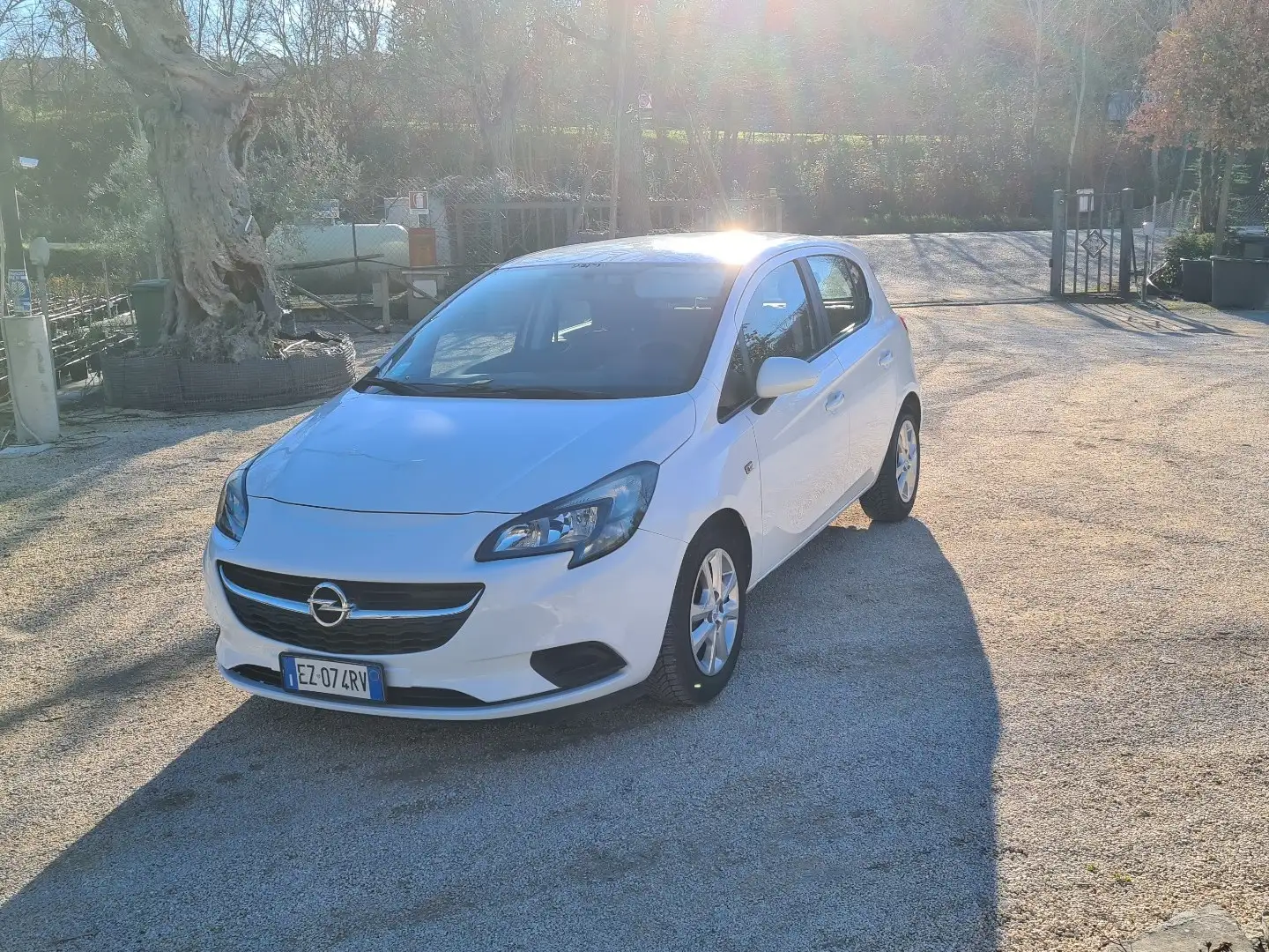 Opel Corsa 5p 1.2 Bianco - 1