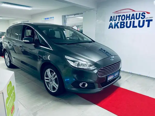 Ford S-Max Titanium*Finanzierung+Garantie+Inspektiob+Tüv*