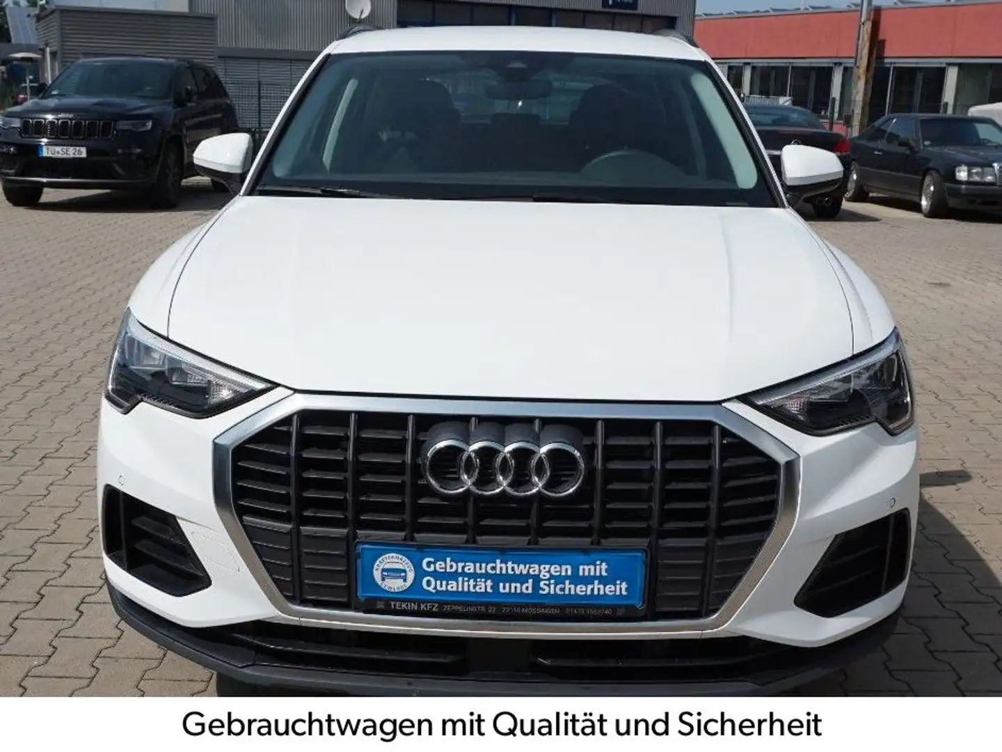 Audi Q3 45 TFSI e Weiß - 2