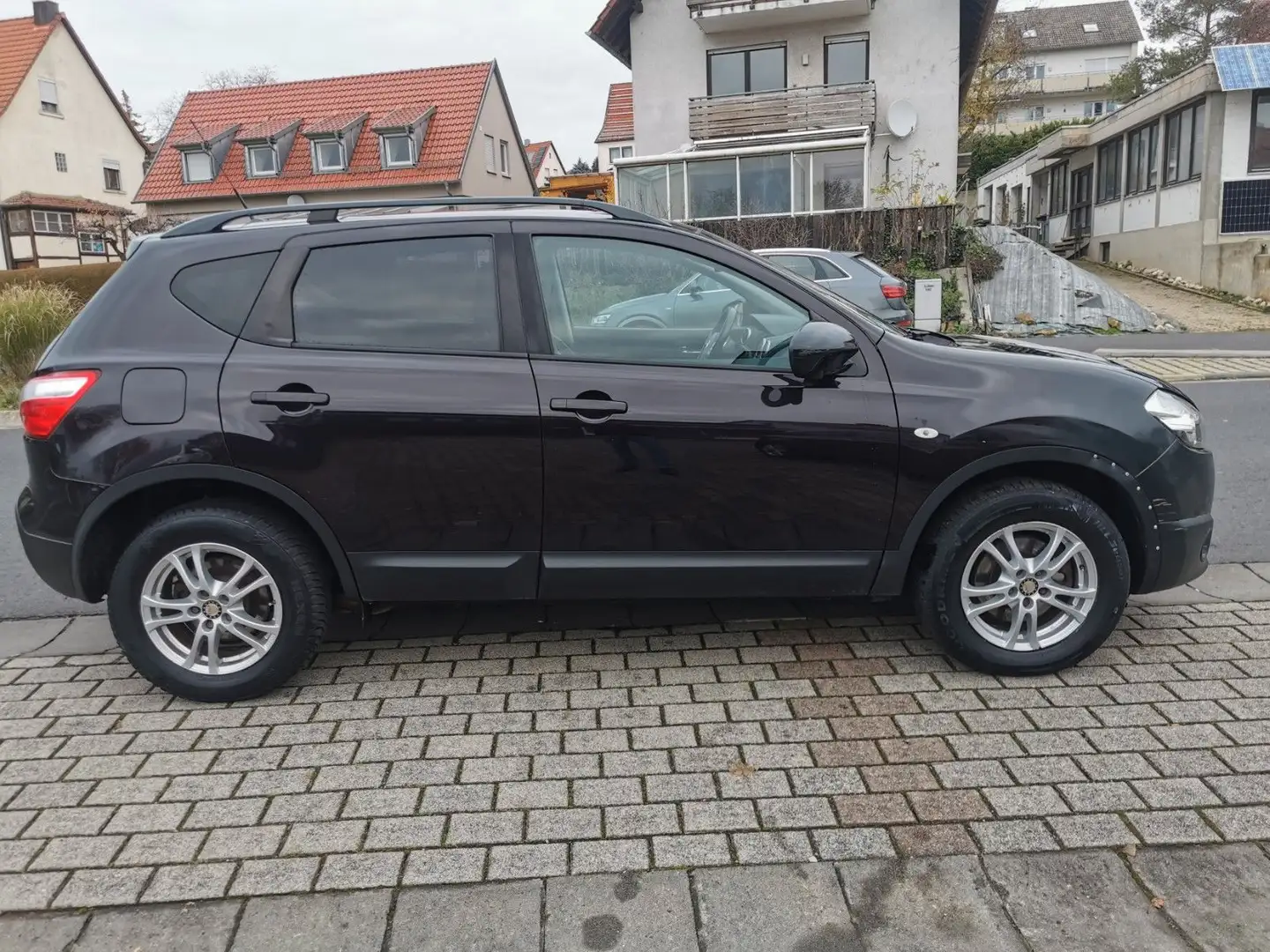 Nissan Qashqai 2,0 DCi 360 4X4/Automat/EURO 5/ Panorama Violett - 2