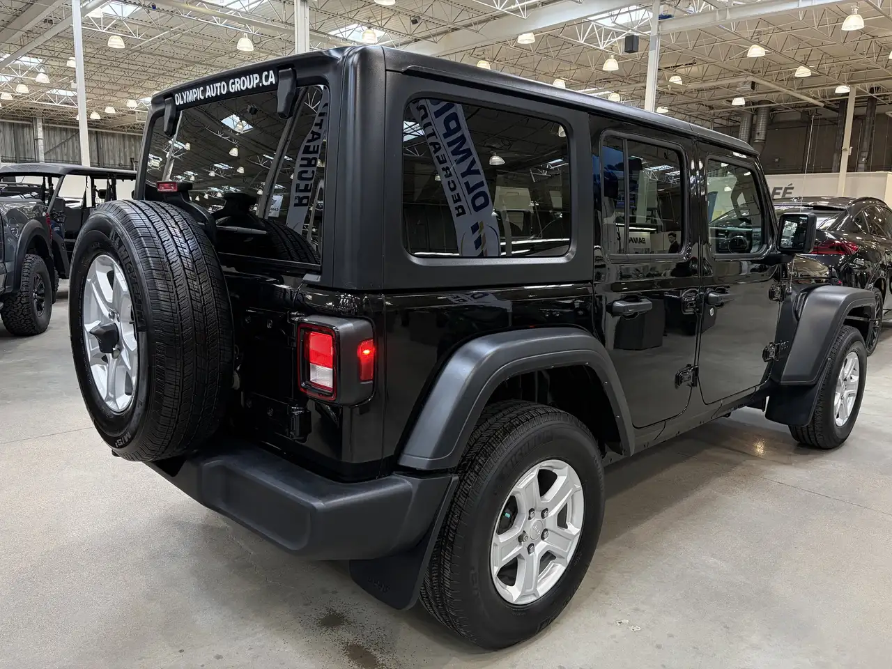 Jeep Wrangler снимка Jeep Wrangler