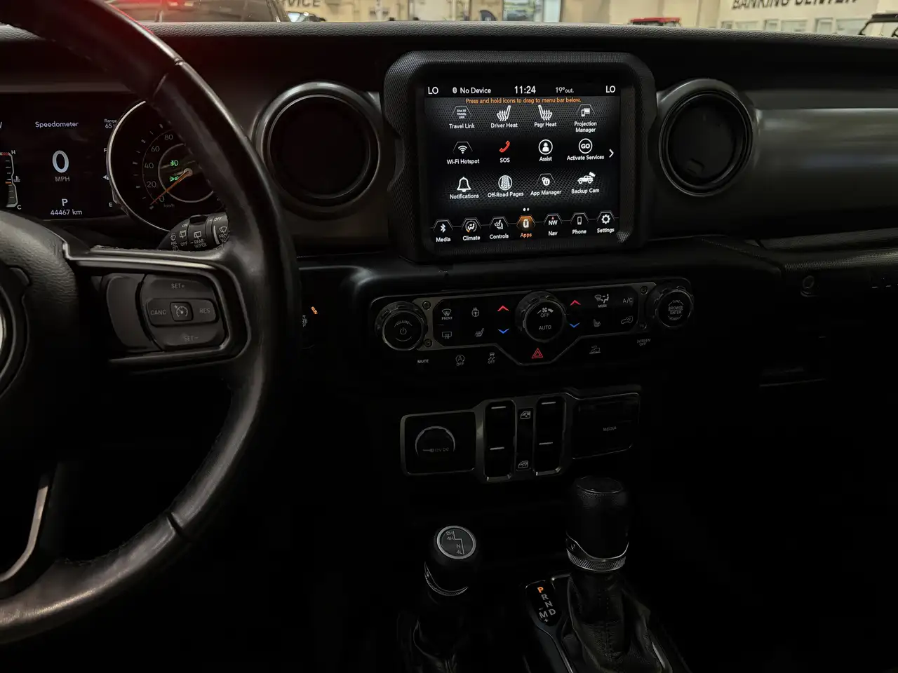 Jeep Wrangler снимка Jeep Wrangler