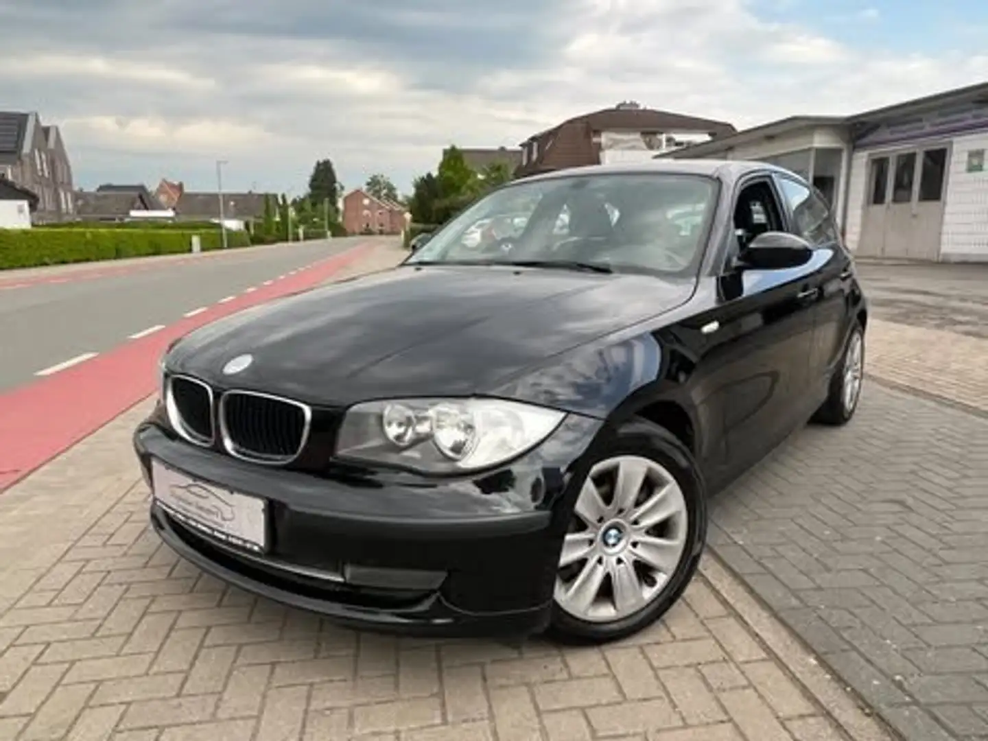 BMW 116 116i"ÖLDRUCKLAMPELEUTET" Schwarz - 1