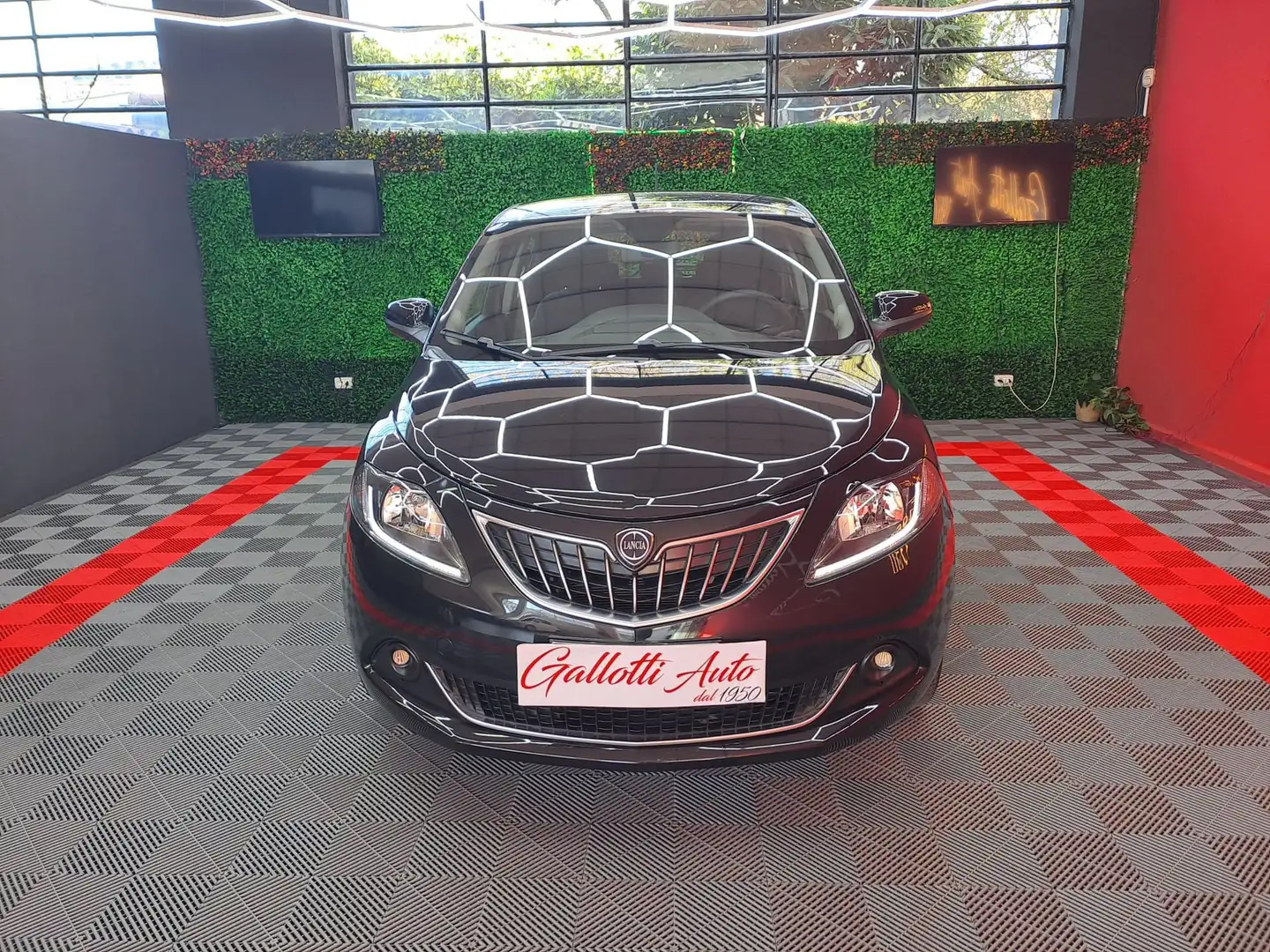 Lancia Ypsilon 1.0 FireFly S&S Hybryd Gold-NESSUN OBBL. FIN. Nero - 2
