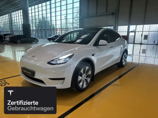 Tesla Model Y Rear-Wheel Drive