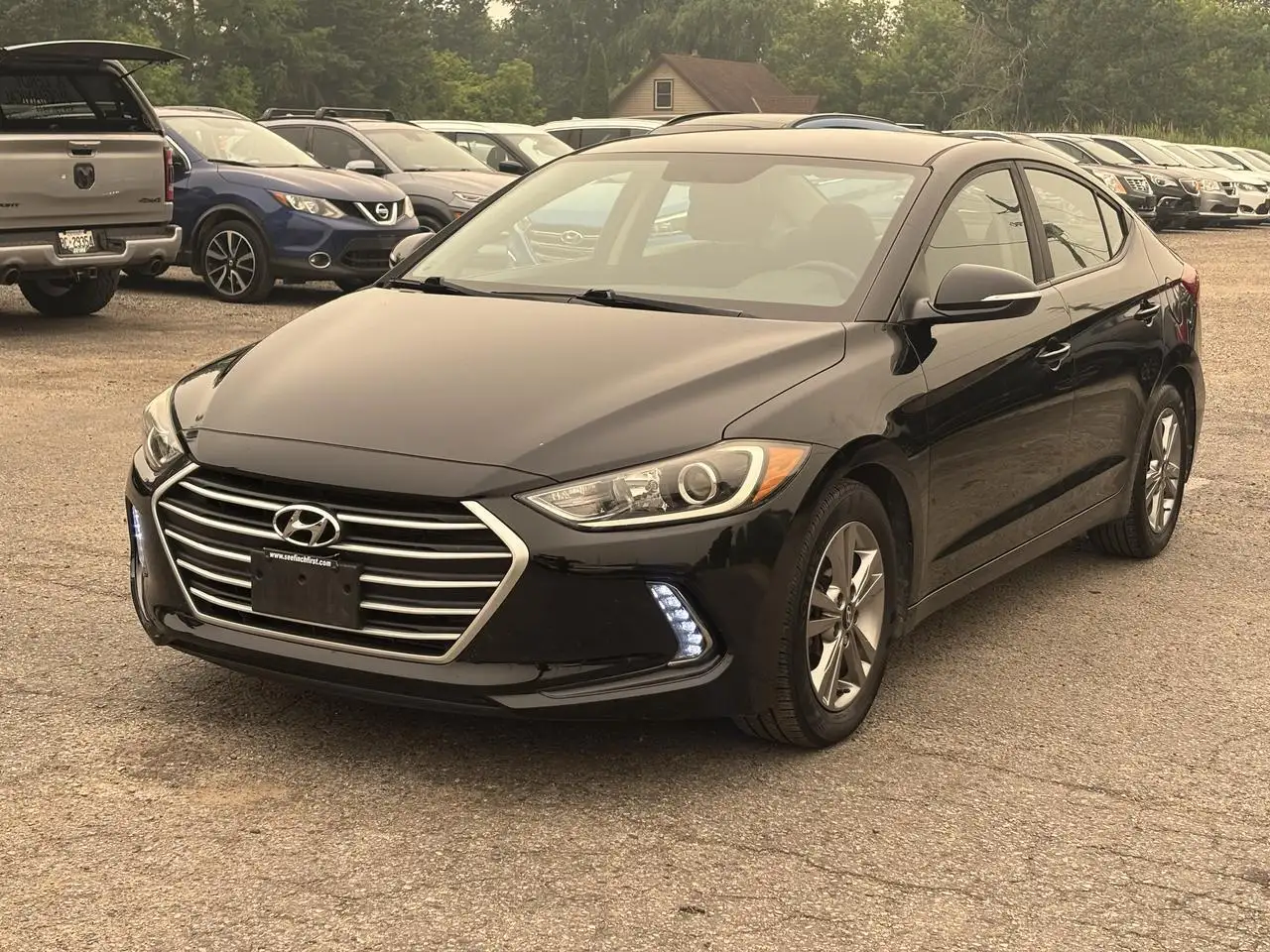 Hyundai ELANTRA fotografie Hyundai ELANTRA