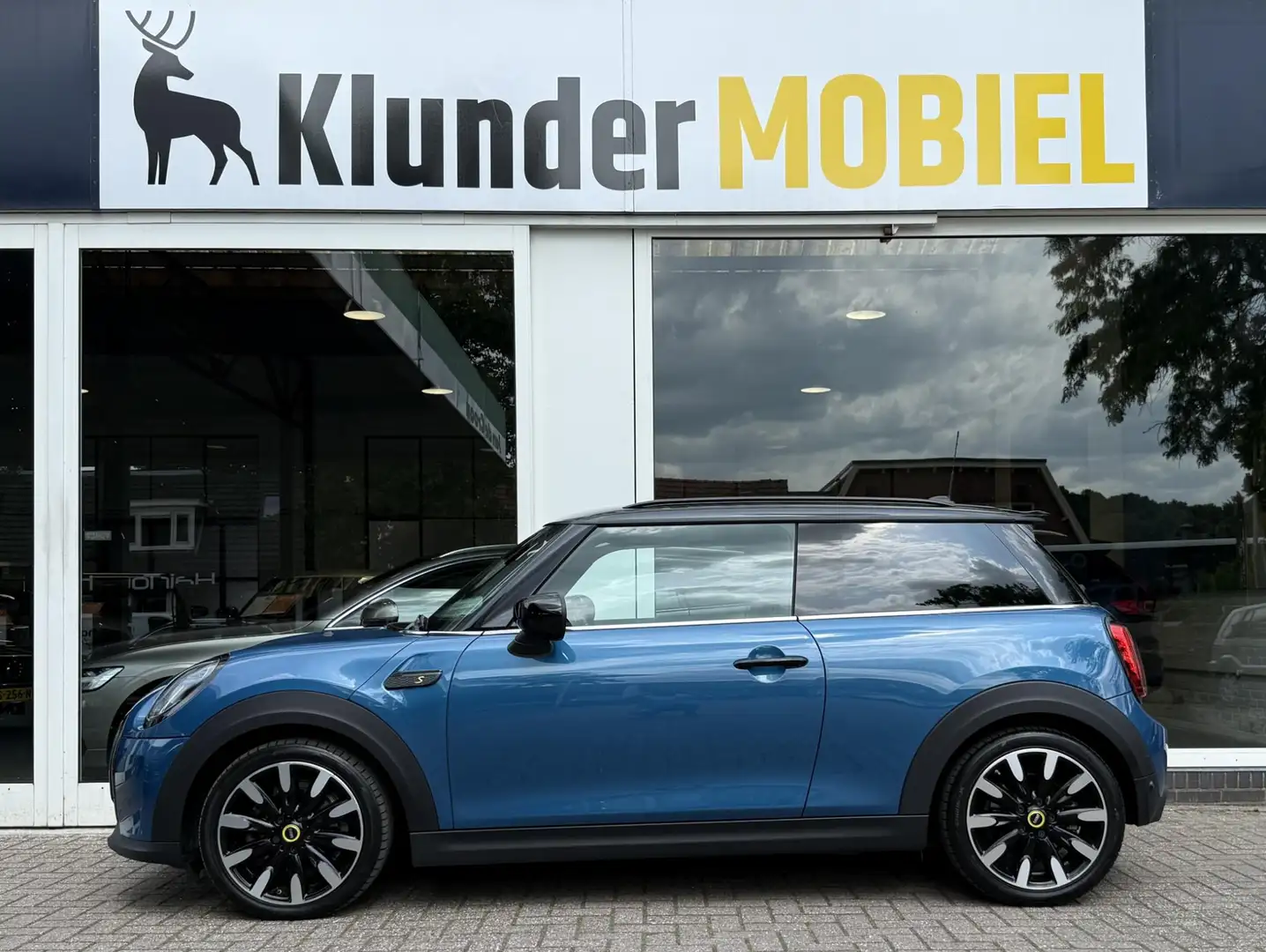 MINI Cooper SE Electric Classic 33 kWh |Navi|LED|PDC| Blauw - 2