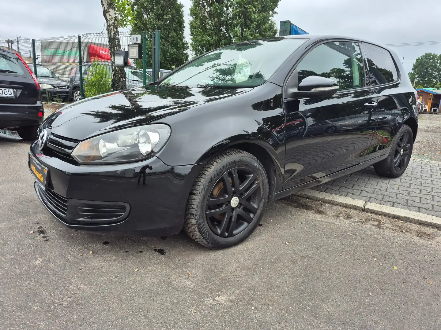 Volkswagen Golf 1.4 Erstehand 12 Monate Garantie Schwarz - 1